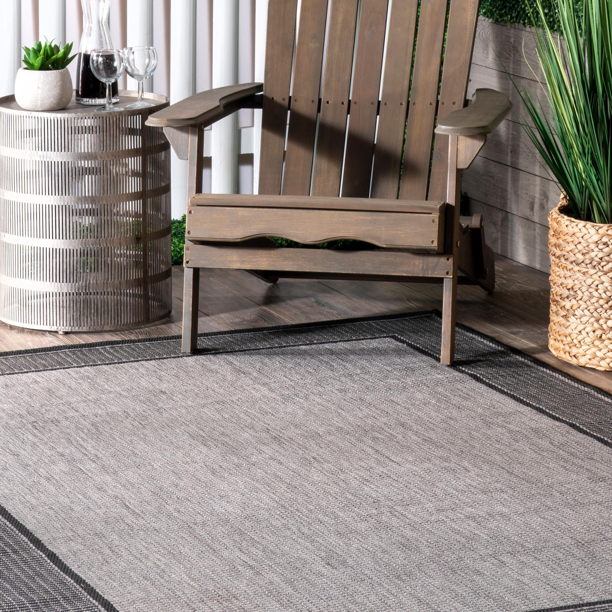 Nuloom Gris Bordered 10 Square Indoor/Outdoor Area Rug for Living Room Patio Deck Front Porch Kitchen, Grey/Black
