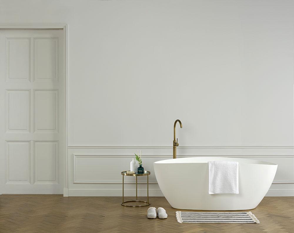 Orac Decor 2.375'' H x 90'' W x 0.875'' D Plastic Chair Rail