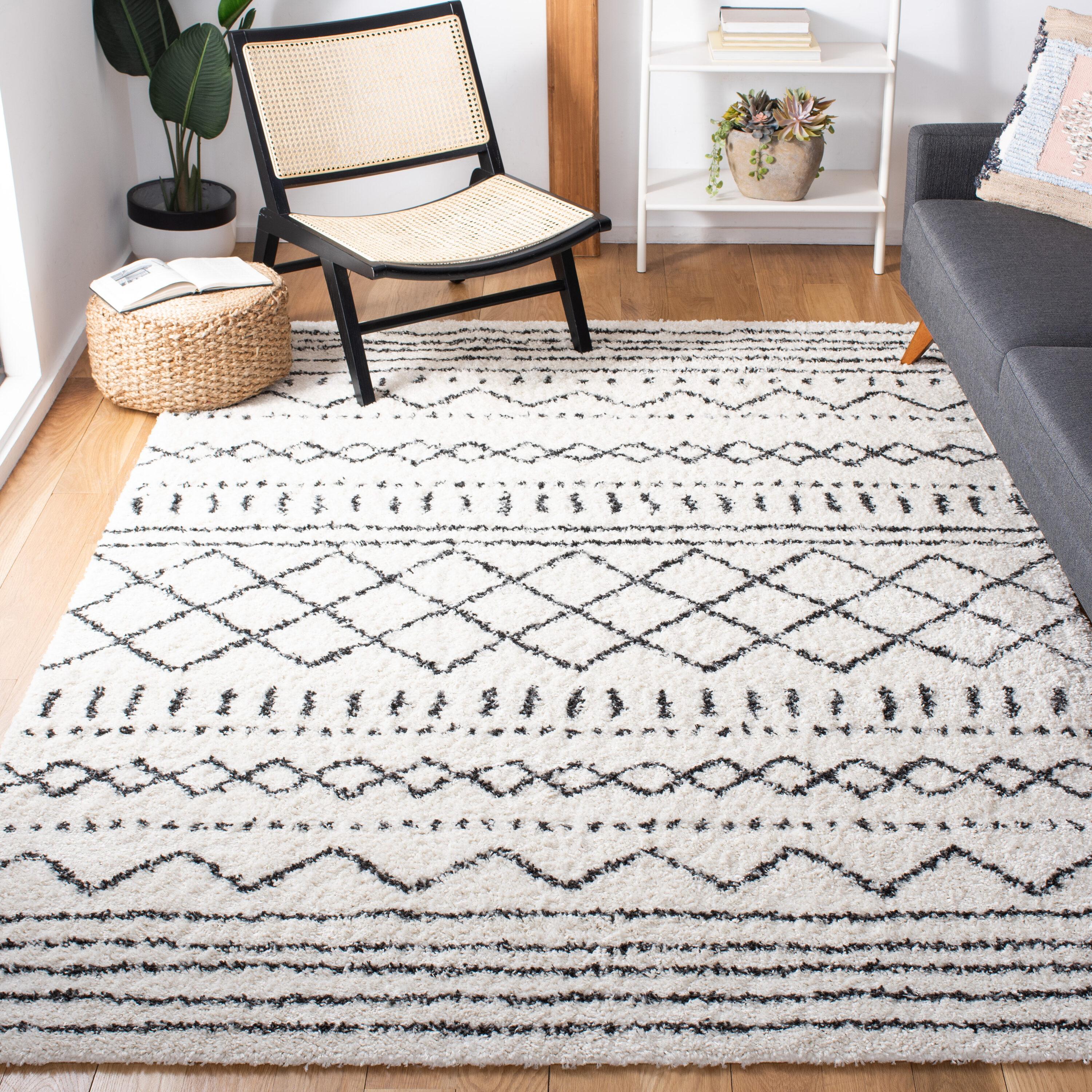 SAFAVIEH Arizona Teagan Geometric Shag Area Rug, Ivory/Black, 6'7" x 6'7" Square