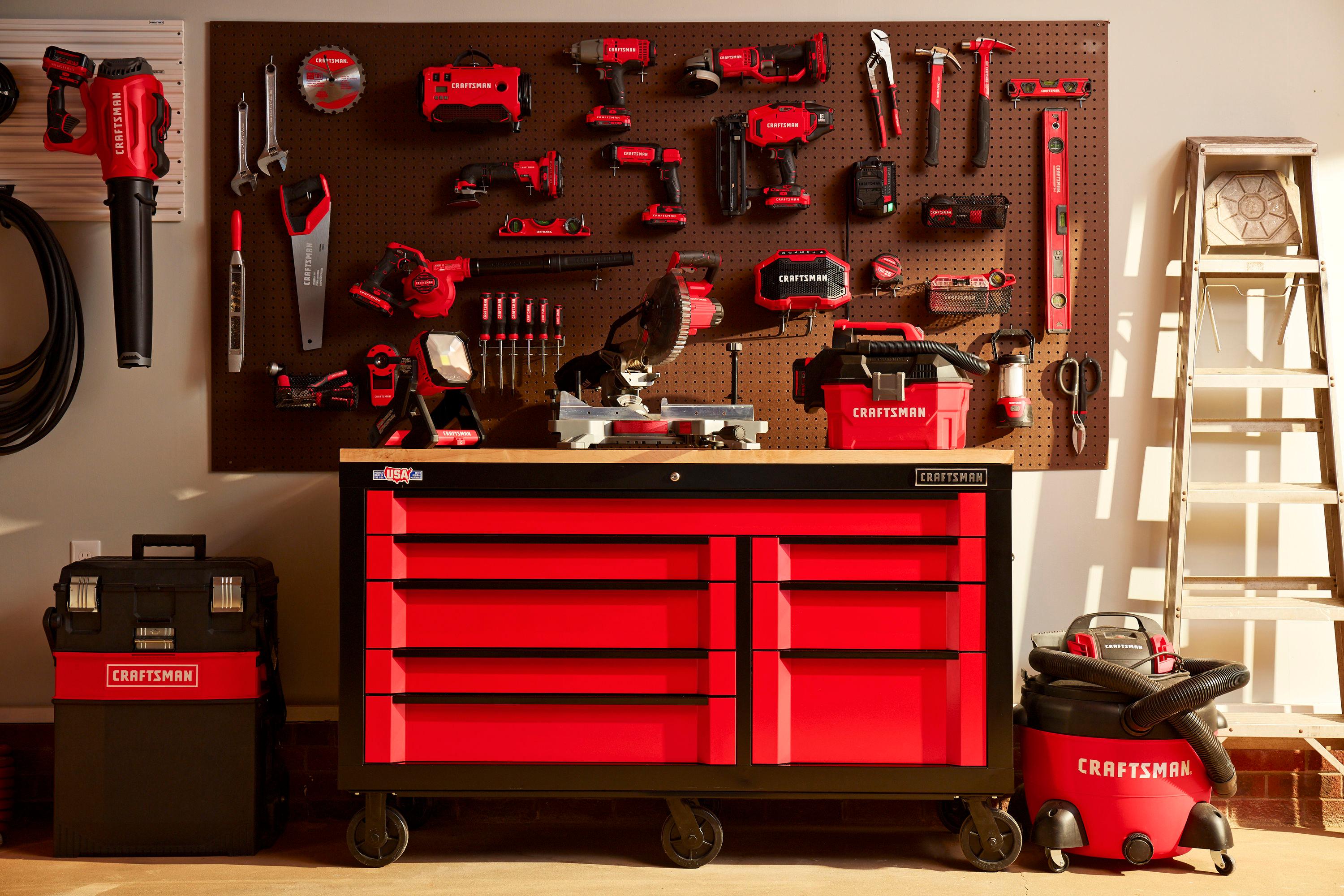 CRAFTSMAN V20 Inflator, Tool Only (CMCE520B),Red