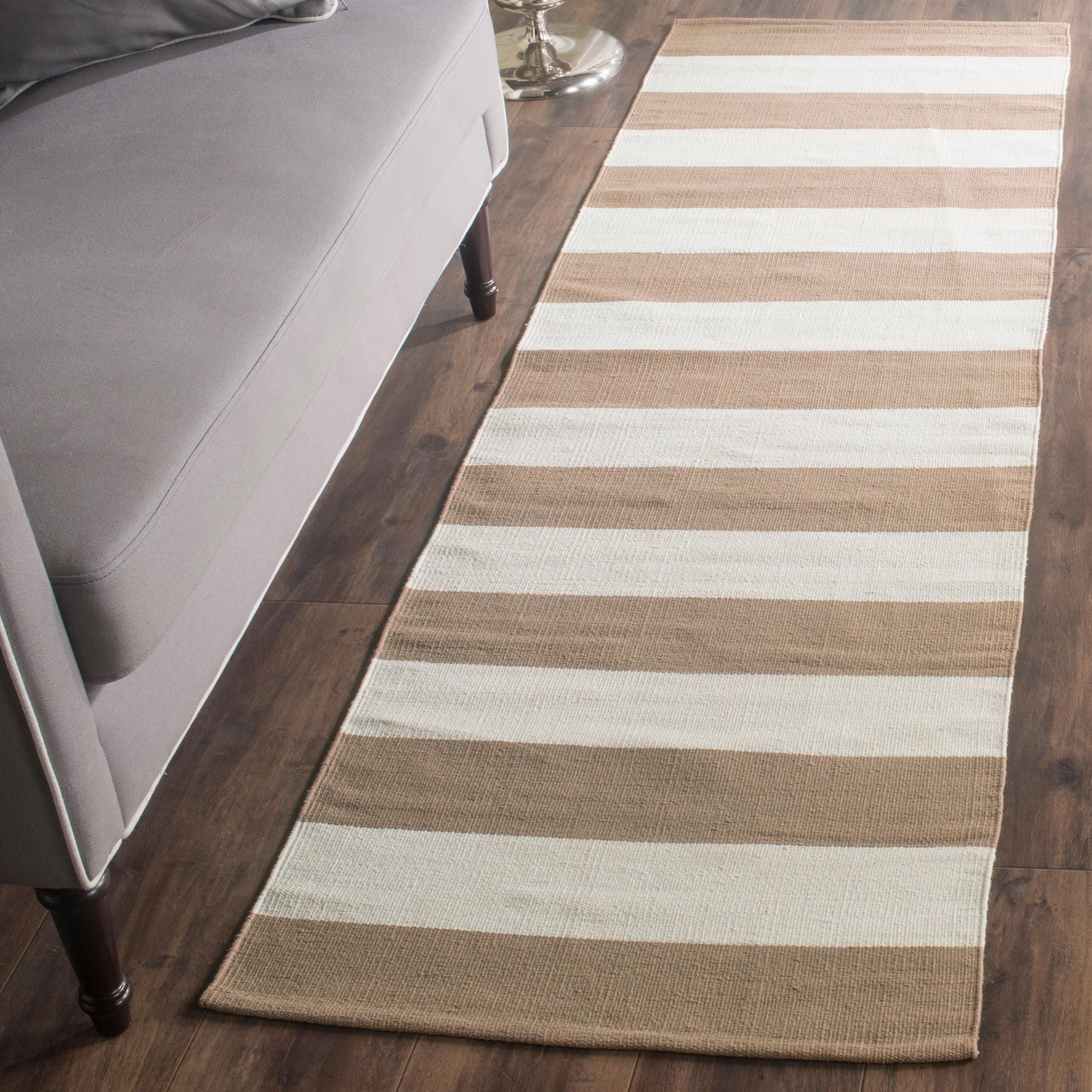 Montauk MTK712 Hand Woven Indoor Runner Rug - Sand/Ivory - 2'3"x7' - Safavieh