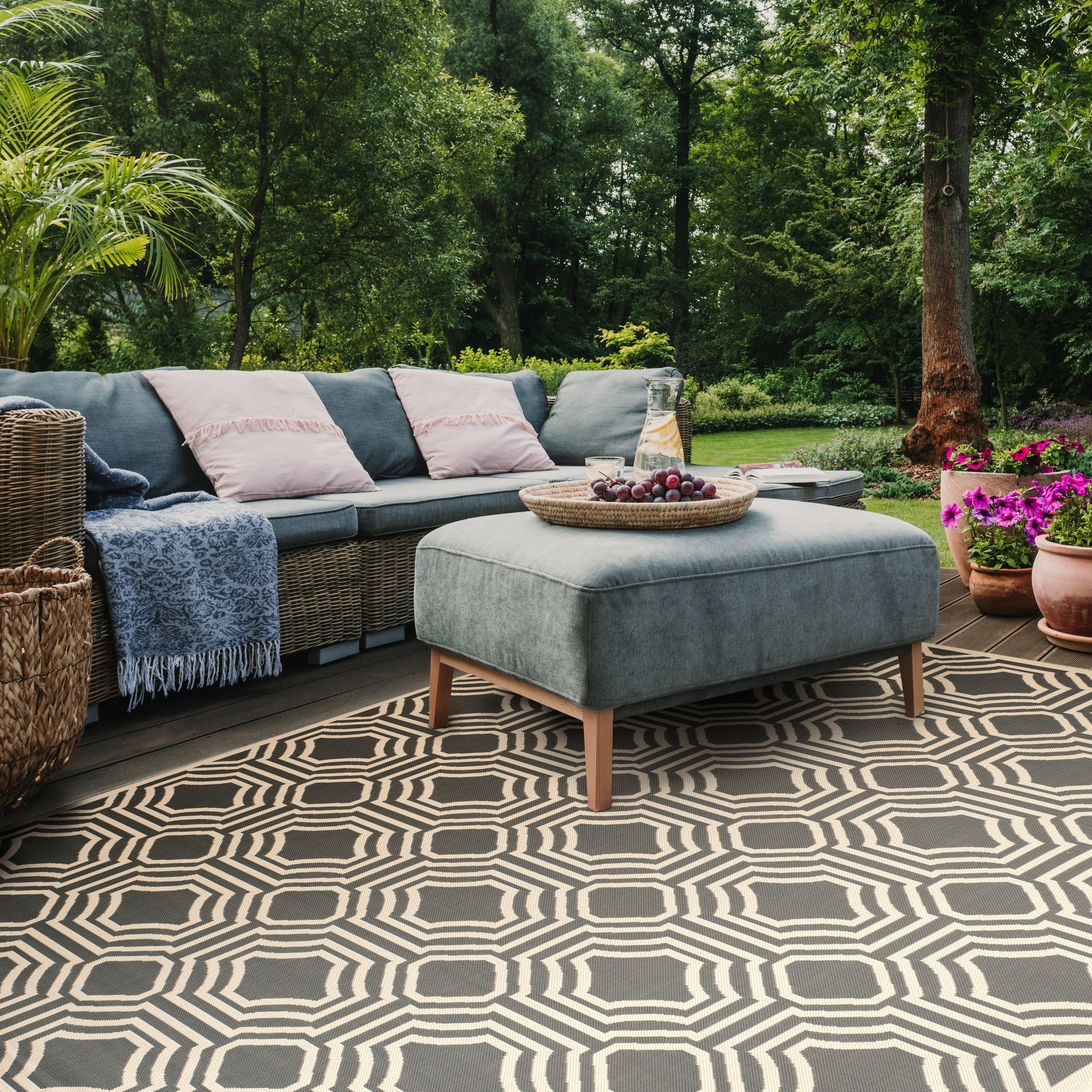 Courtyard CY6112 Power Loomed Indoor and Outdoor Accent Rug - Anthracite/Beige - 2'7"x5' - Safavieh