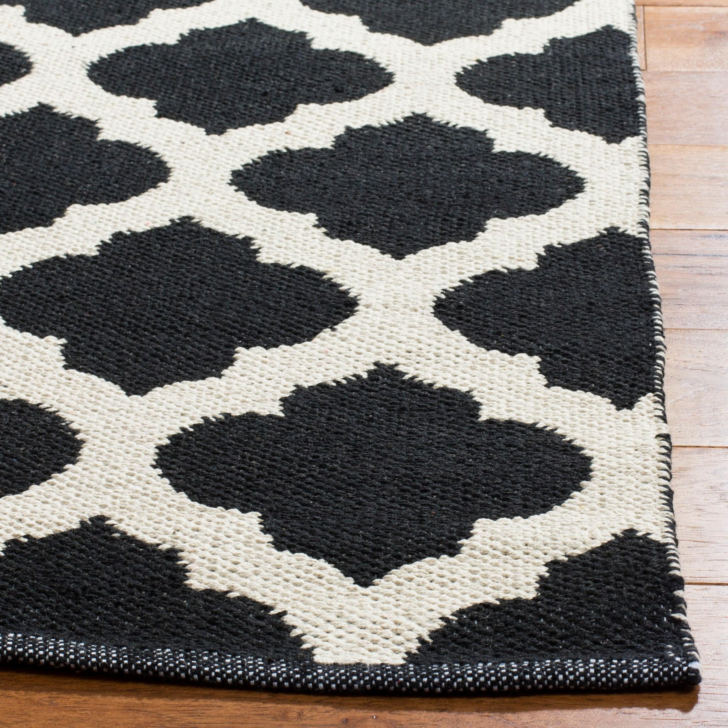Montauk MTK723 Hand Woven Indoor Area Rug - Black/Ivory - 8'x10' - Safavieh.