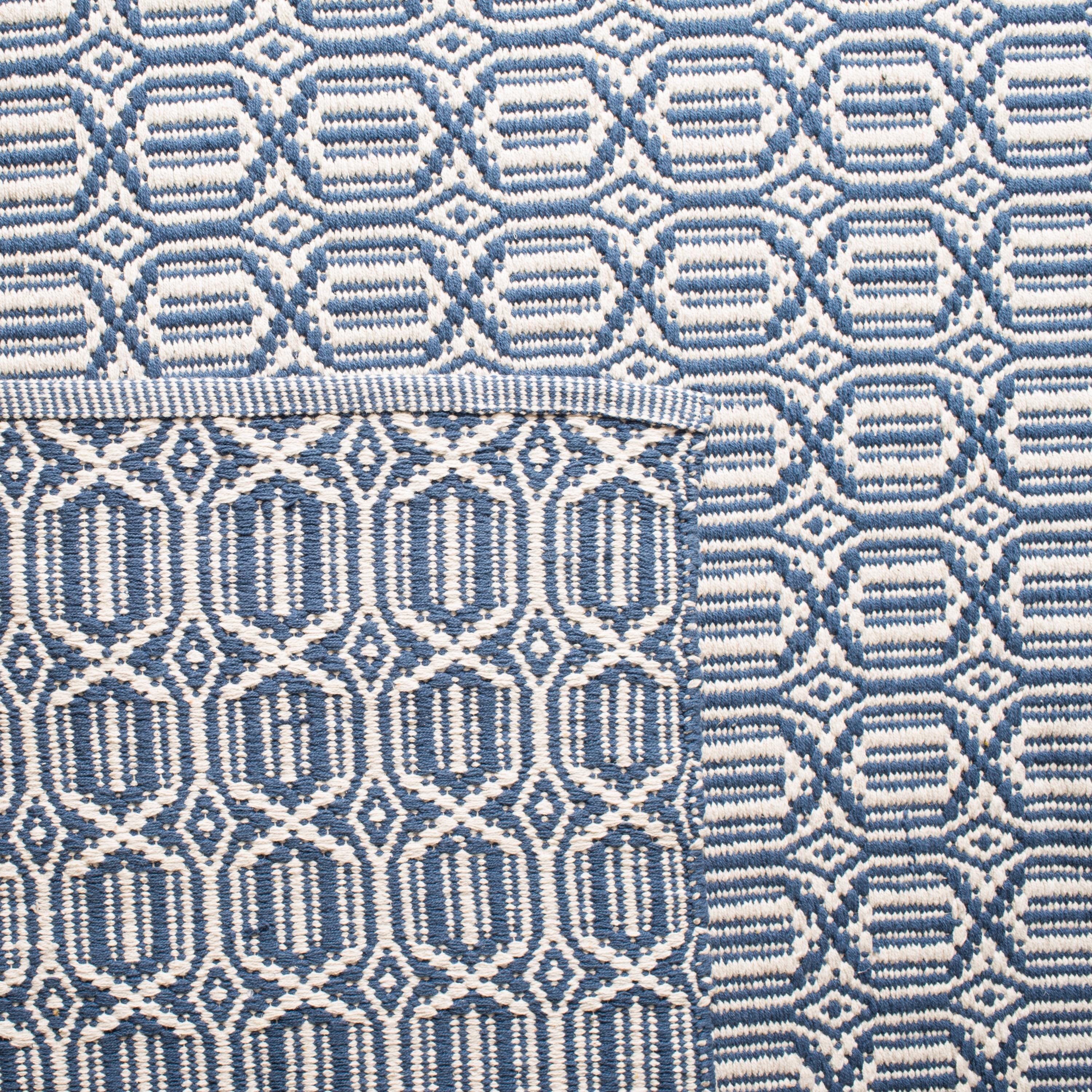 Montauk MTK333 Hand Woven Indoor Area Rug - Ivory/Navy - 4'x6' - Safavieh.