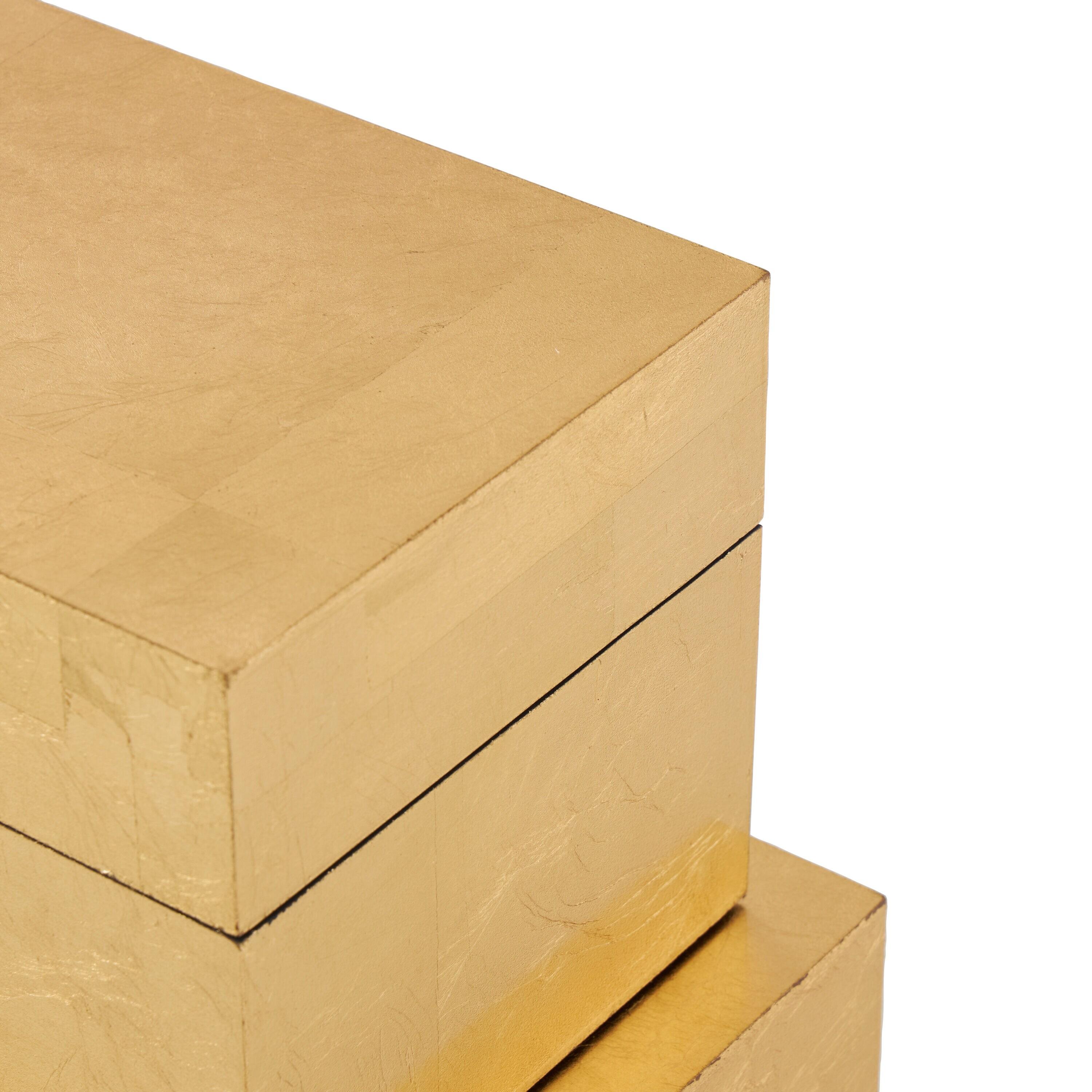 CosmoLiving by Cosmopolitan Wooden Decorative Box with Textured Foiled Exterior Set