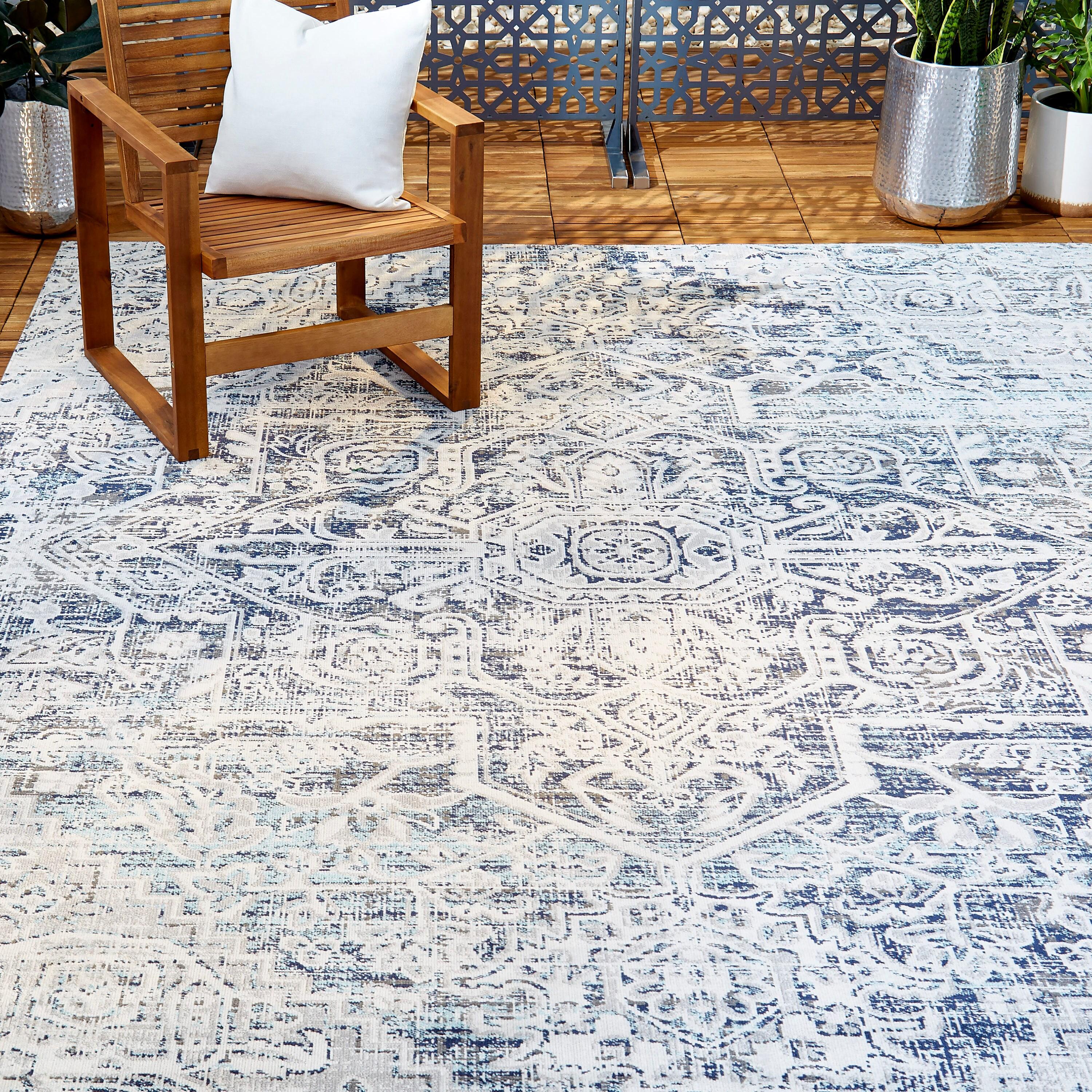 Nicole Miller Nicole Miller New York Patio Sofia Medallion Indoor/Outdoor Area Rug, Navy Blue/Aqua