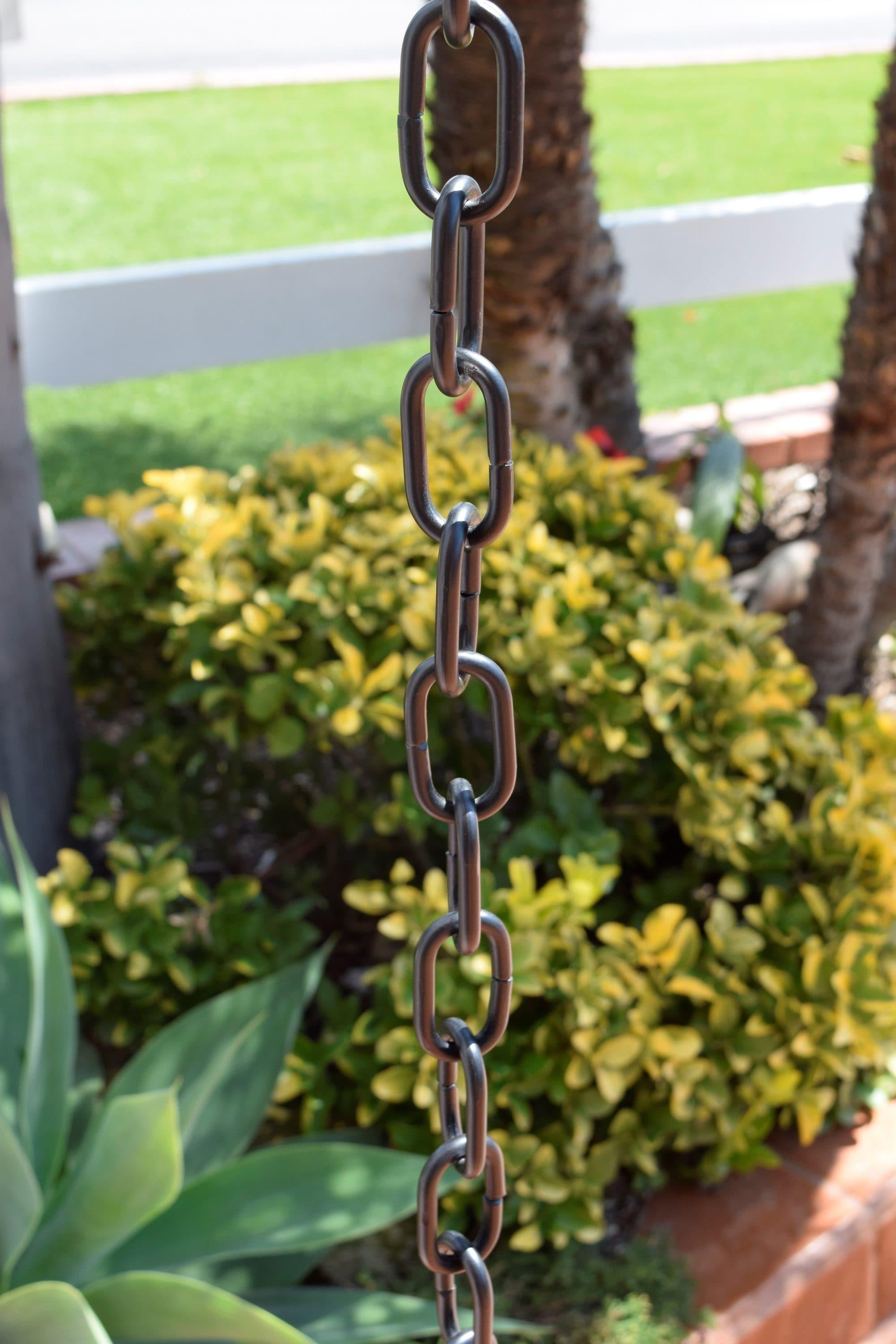 Monarch Rain Chains Aluminum Traditional Link Rain Chain, 8.5 ft Black Powder Coated Aluminum Decorative Rain Catcher Chain for Gutters, Black Aluminum Rain Gutter Replacement Downspout