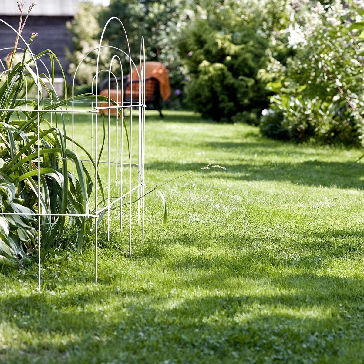 Origin Point Garden Craft Round Folding Border Fence, White, 10' L x 24" H