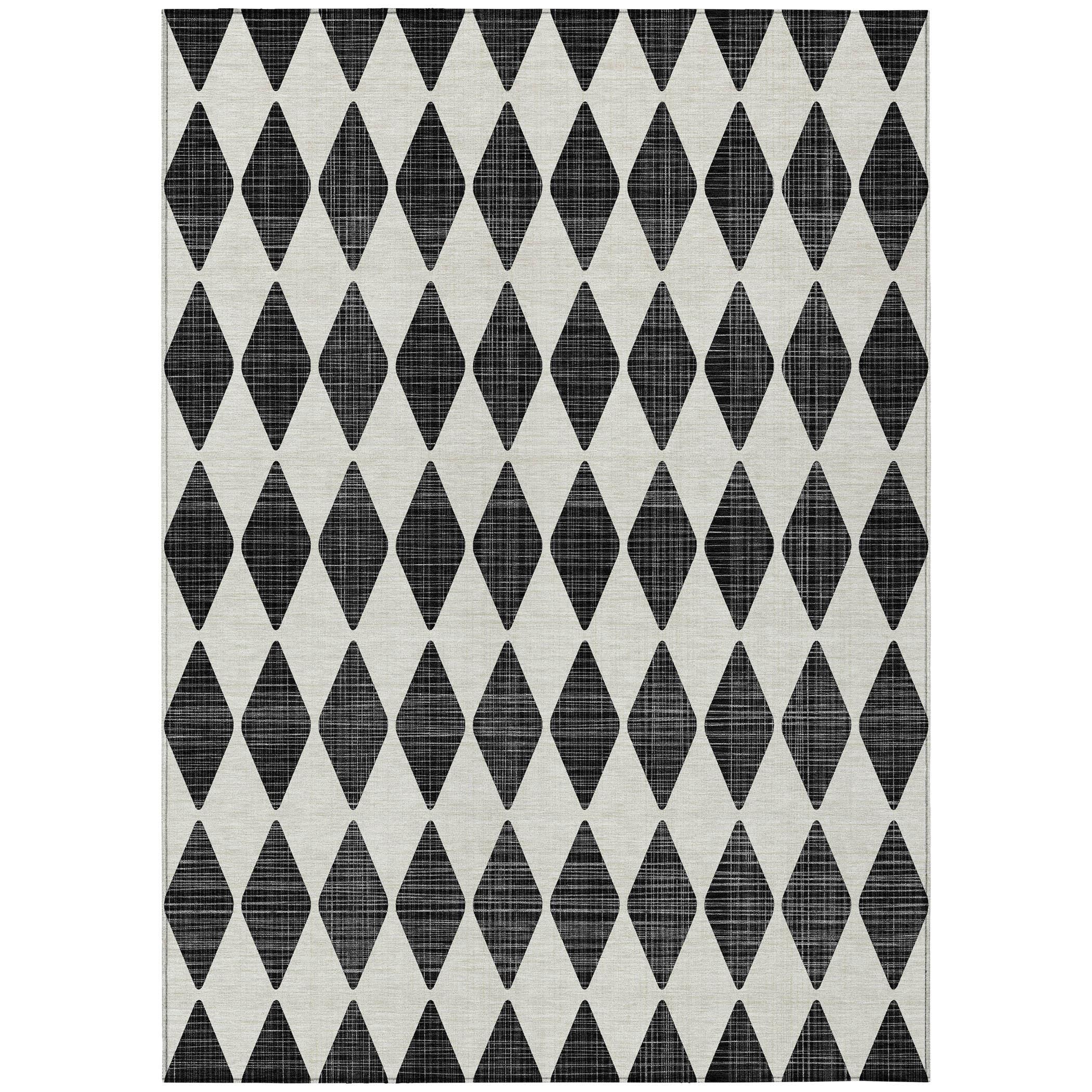Chantille ACN578 Black 5 ft. x 7 ft. 6 in. Machine Washable Indoor/Outdoor Geometric Area Rug