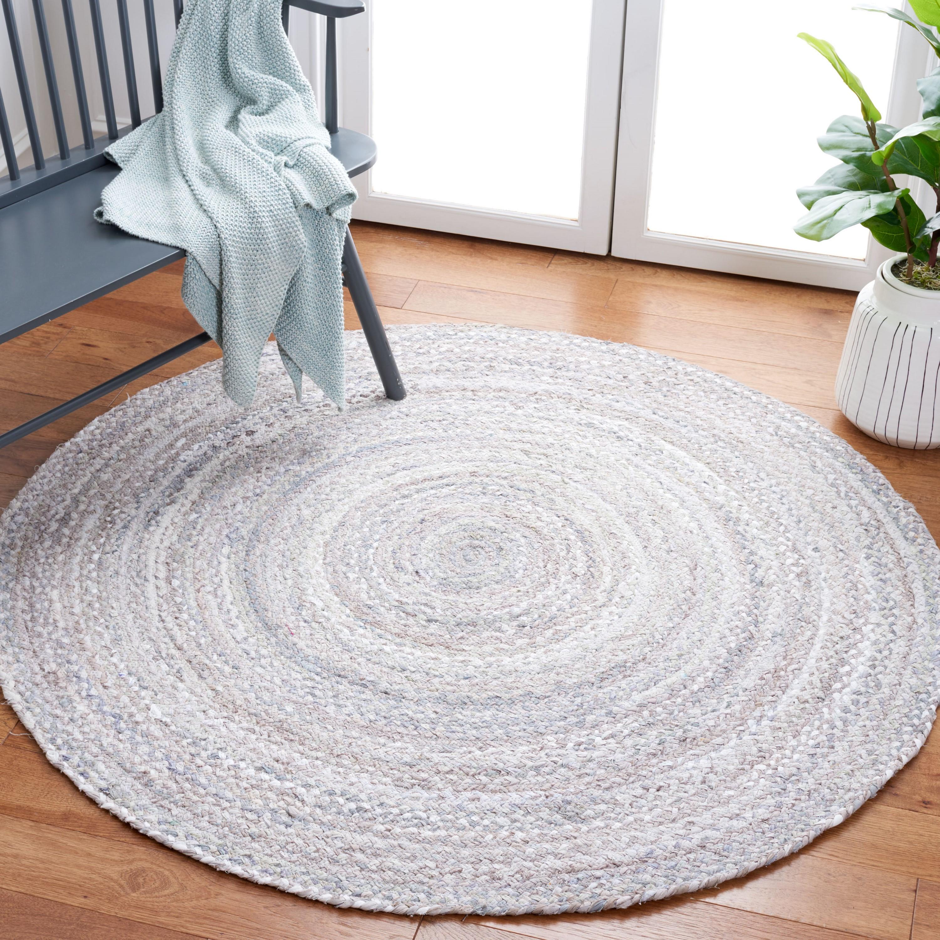 Braided BRD452 Hand Woven Indoor Area Rug - Light Grey - 5' Round - Safavieh