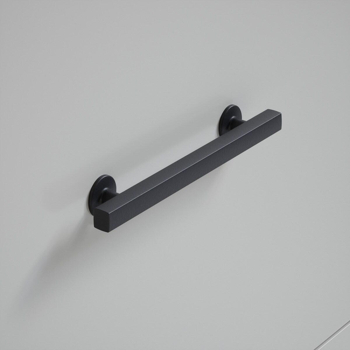 Flynn Bar / Handle Pull Pull