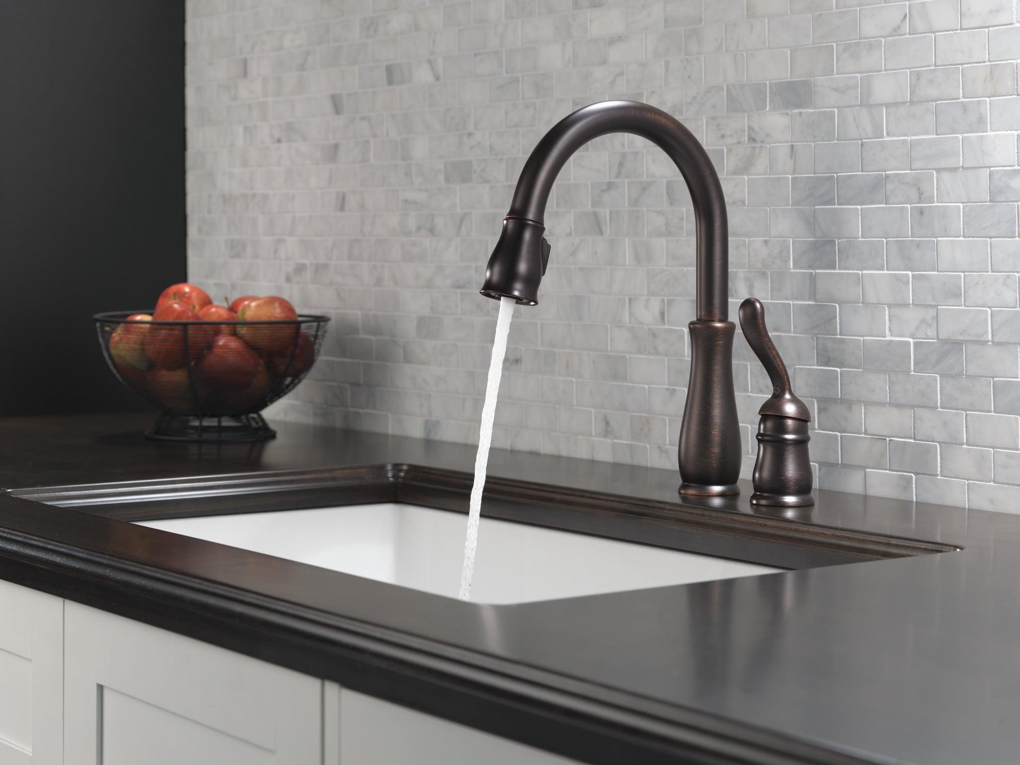 Leland Pull Down Sprayer Kitchen Sink Faucet, Single Handle Kitchen Faucet