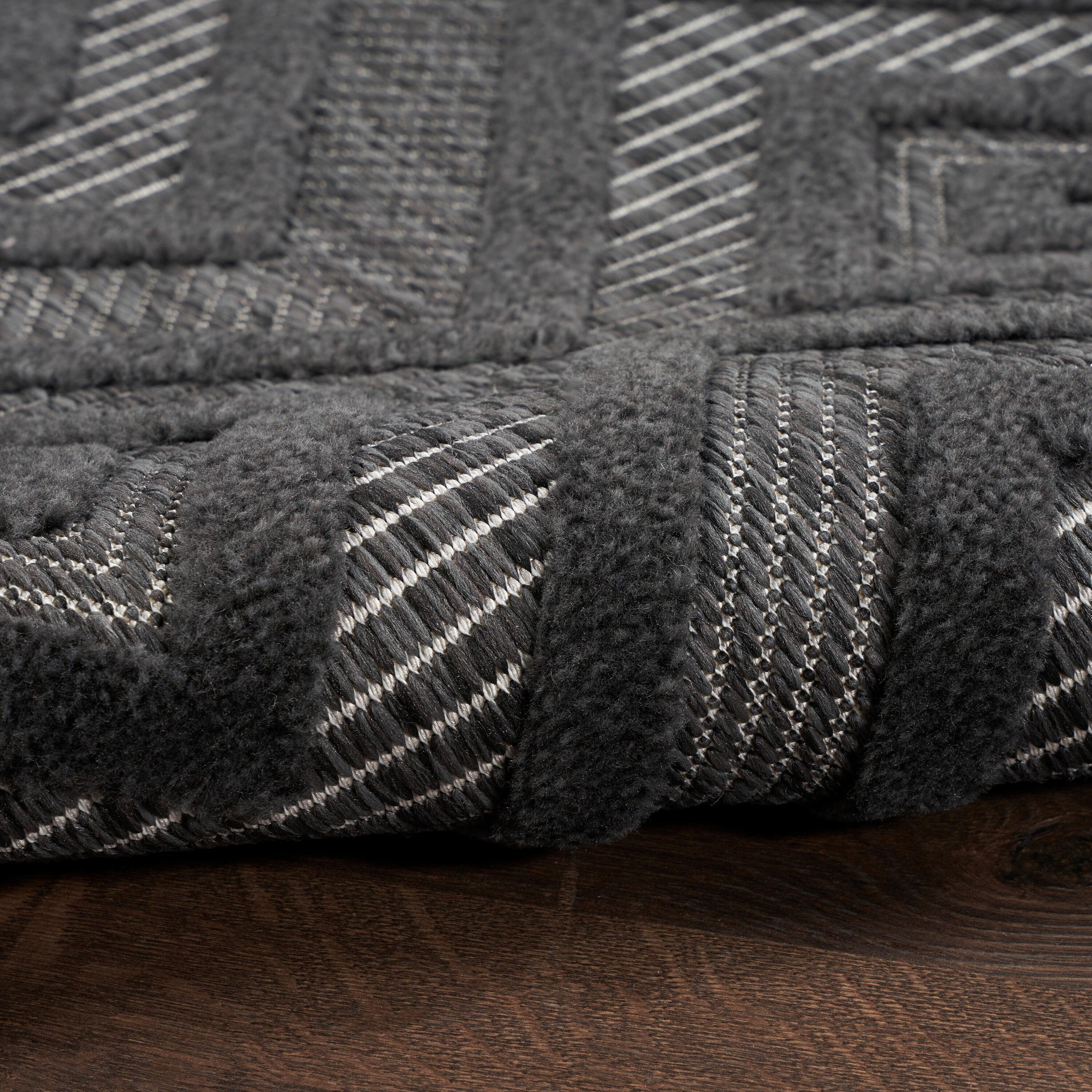 Nourison Versatile Diamond Geometric Flatweave Indoor Outdoor Area Rug Charcoal/Black 4' x 6'