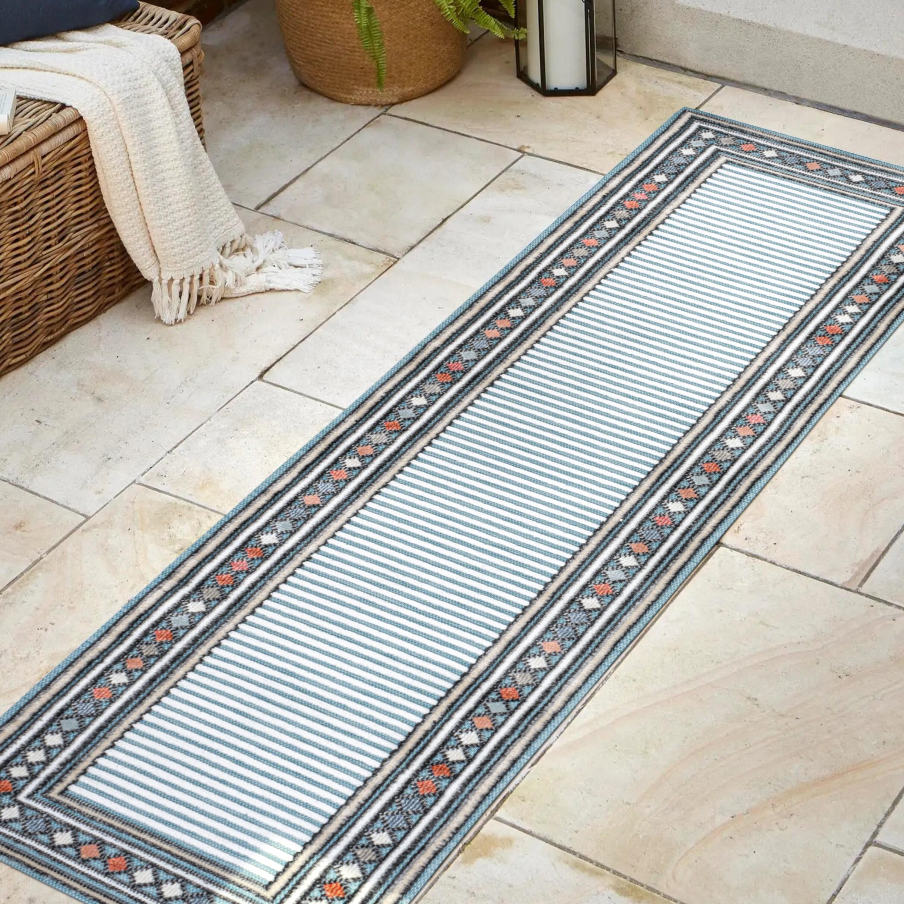 JONATHAN Y Sebastian High-Low Modern Diamond Border Blue/Ivory 2 ft. x 8 ft. Indoor/Outdoor Runner Rug