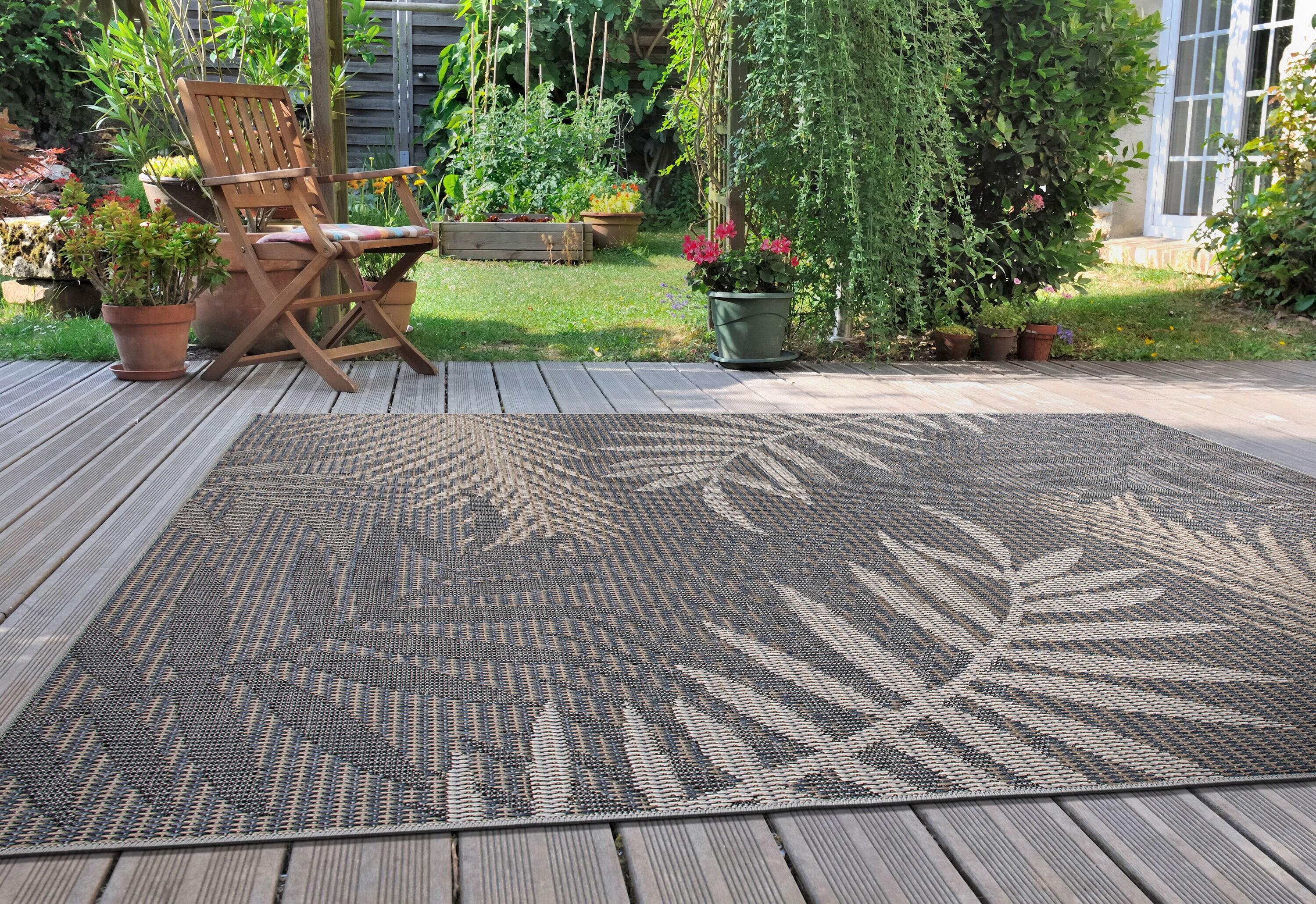 World Rug Gallery Bahama Palm Frond Indoor/Outdoor Area Rug - Gray 7'10" x 10'