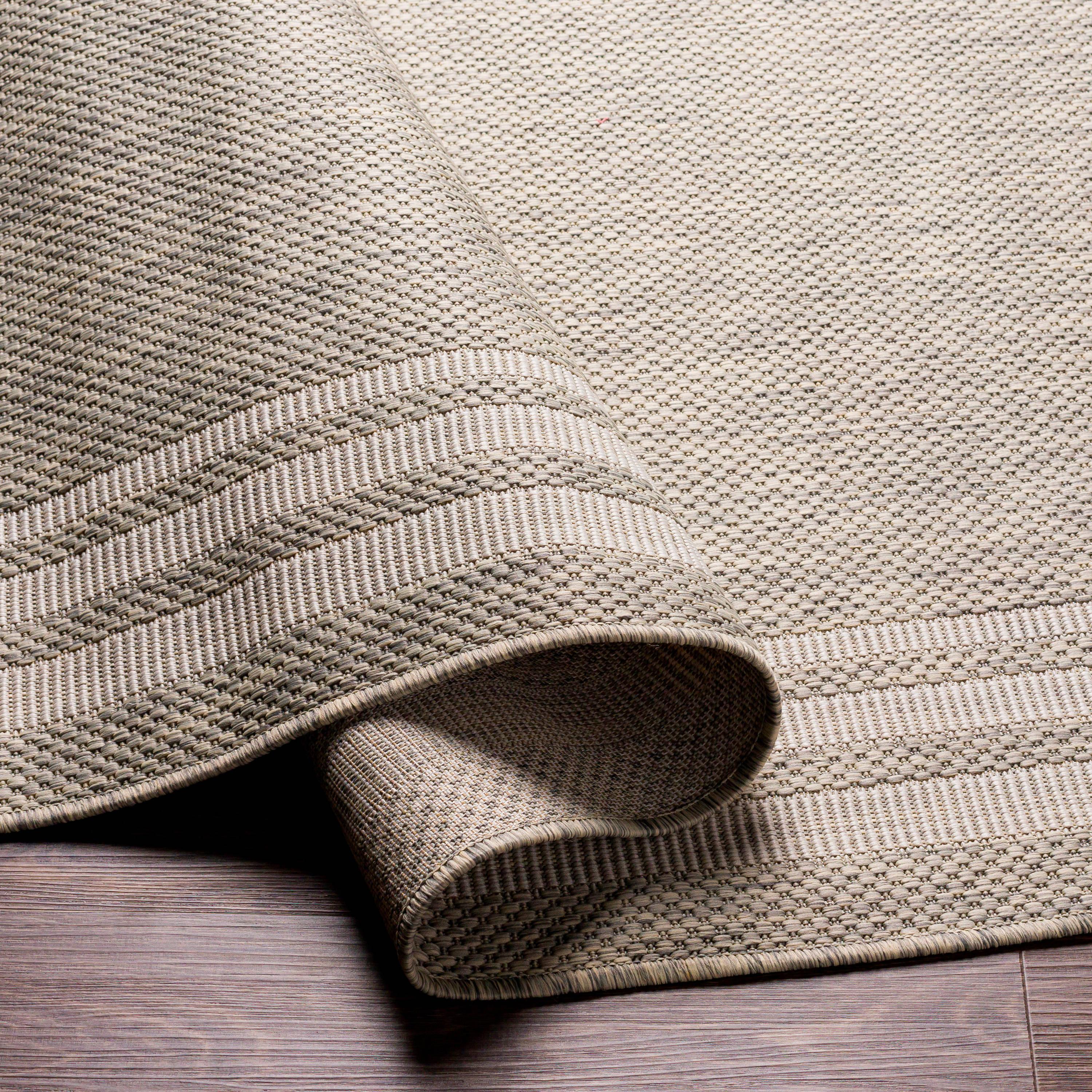 Eagean Gray 5' Round Synthetic Easy-Care Rug