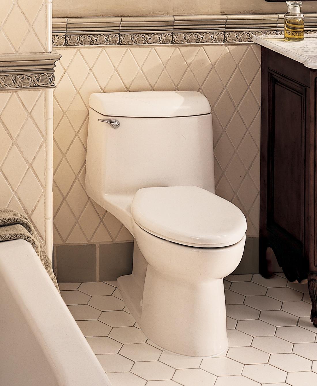 American Standard Champion 4 Toilet with Toilet Seat Elongated Chair Height