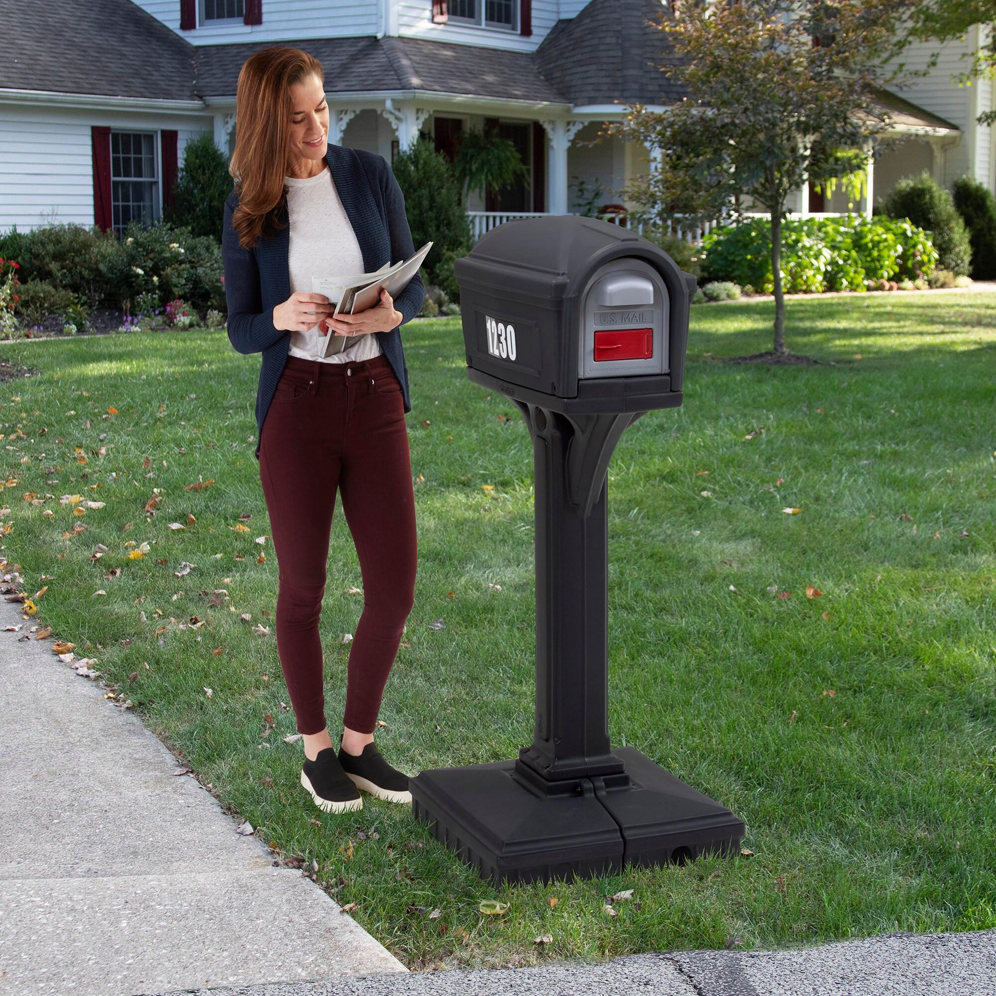 Dig Free Easy Up Classic Post Mounted Mailbox