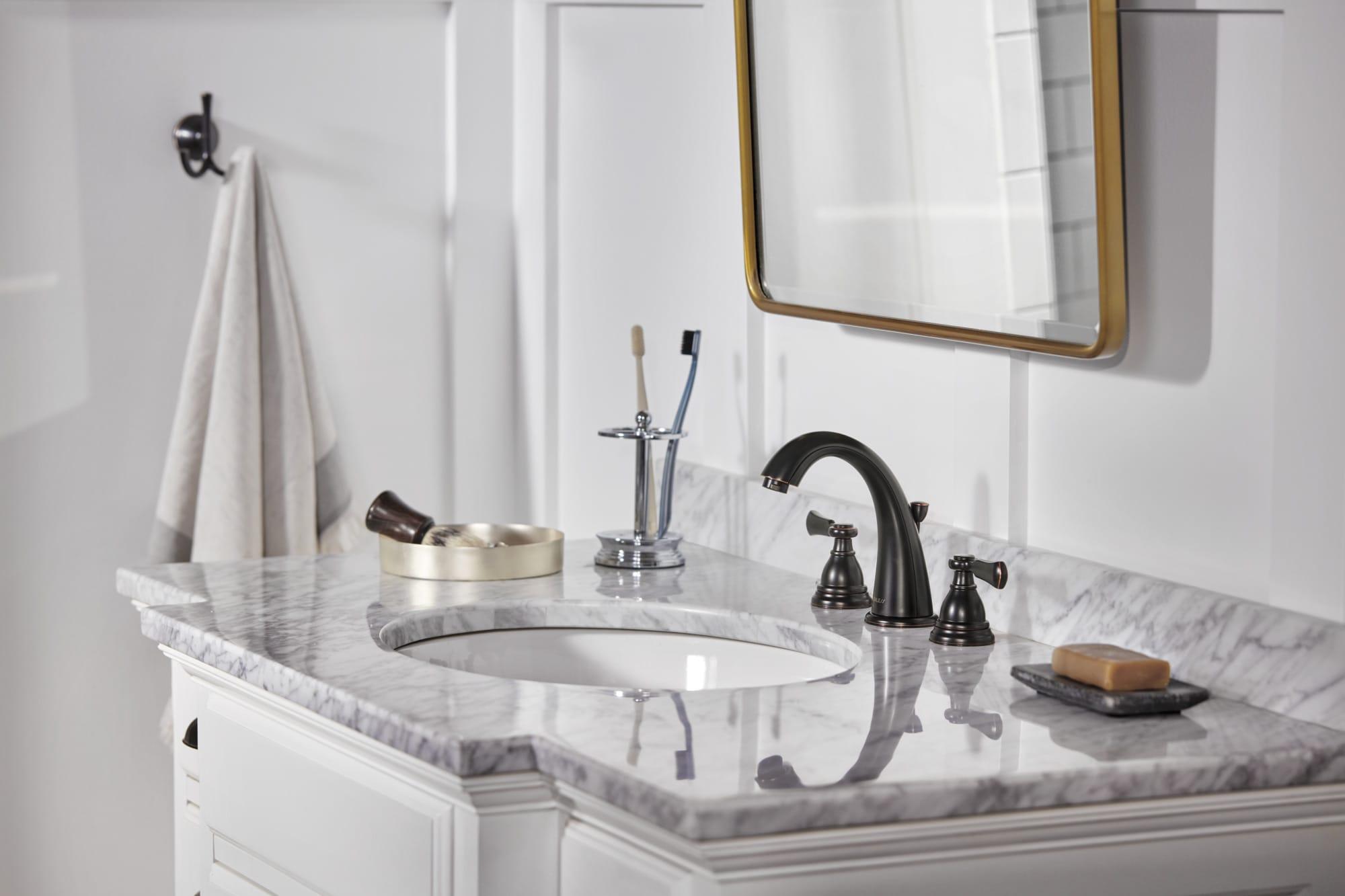 Elmhurst Widespread 2-handle Bathroom Faucet with Drain Assembly