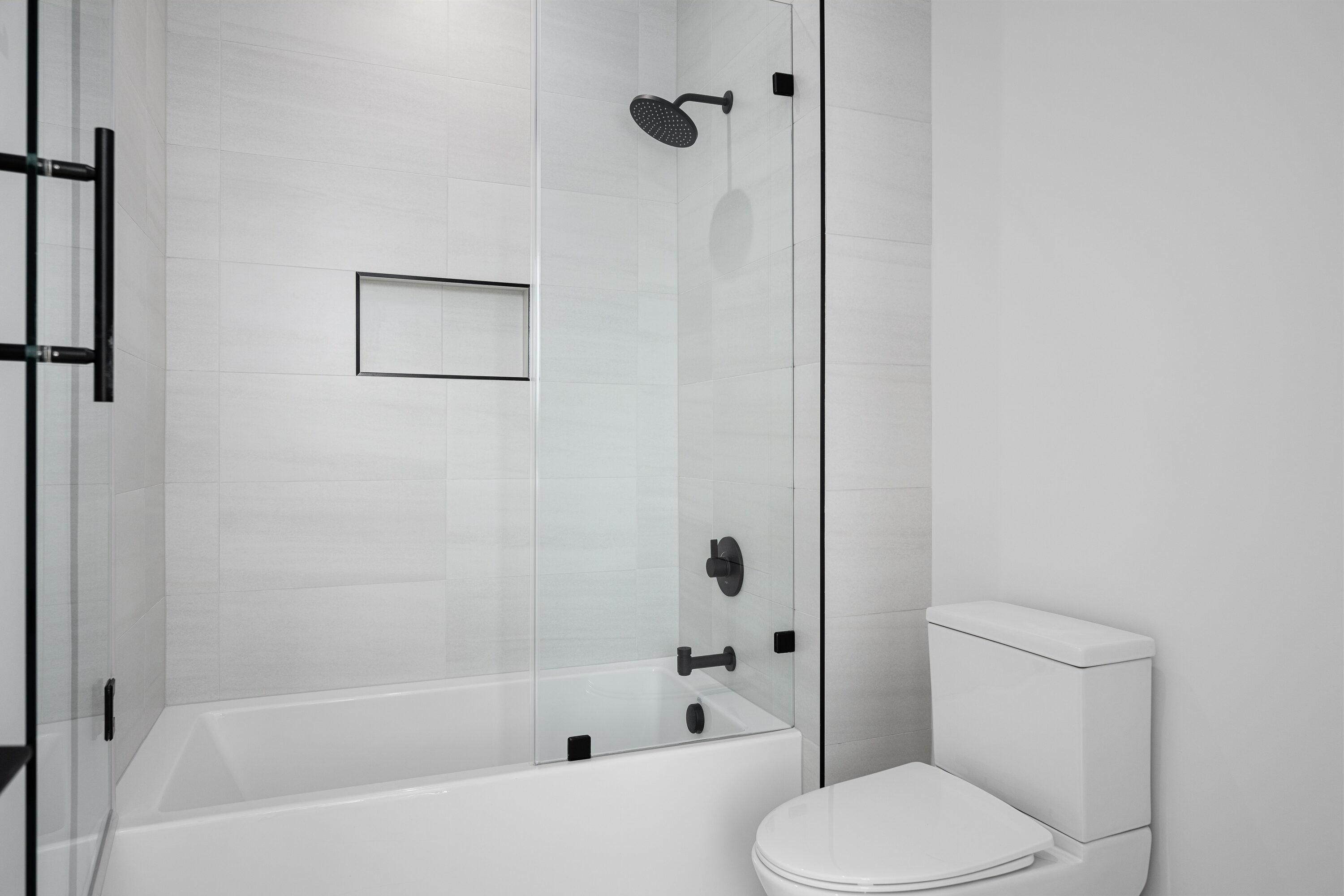 Sydney 60'' x 32'' Alcove / Tile In Soaking Acrylic Bathtub