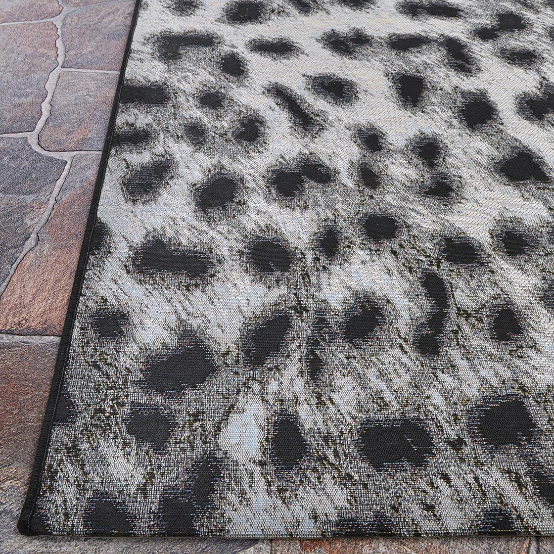 Couristan Dolce Lynx Indoor/Outdoor Area Rug, Ivory-Charcoal, 2'3" x 3'11"