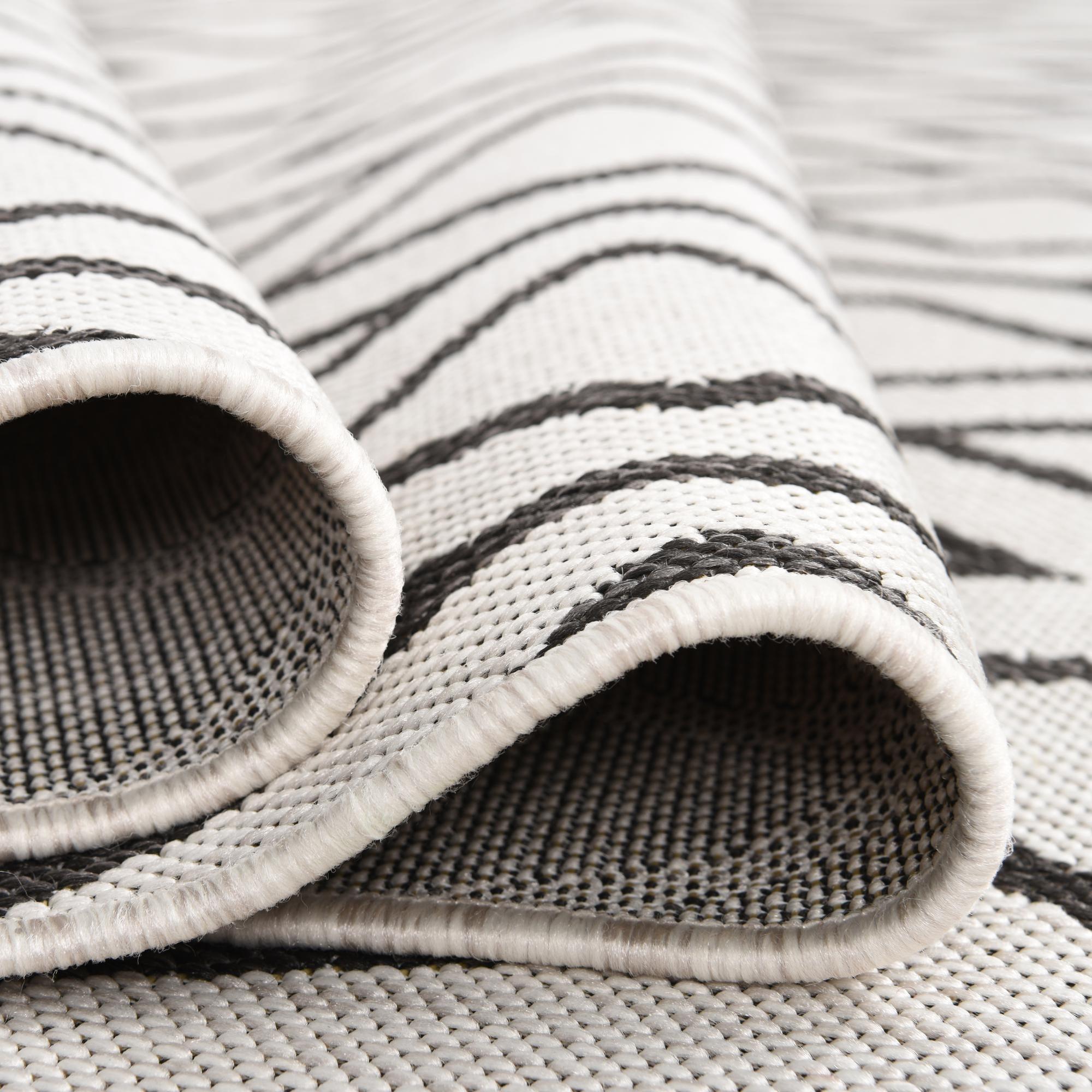 Jill Zarin 7' 0 x 10' 0 Rectangle Indoor/Outdoor Ivory Area Rug
