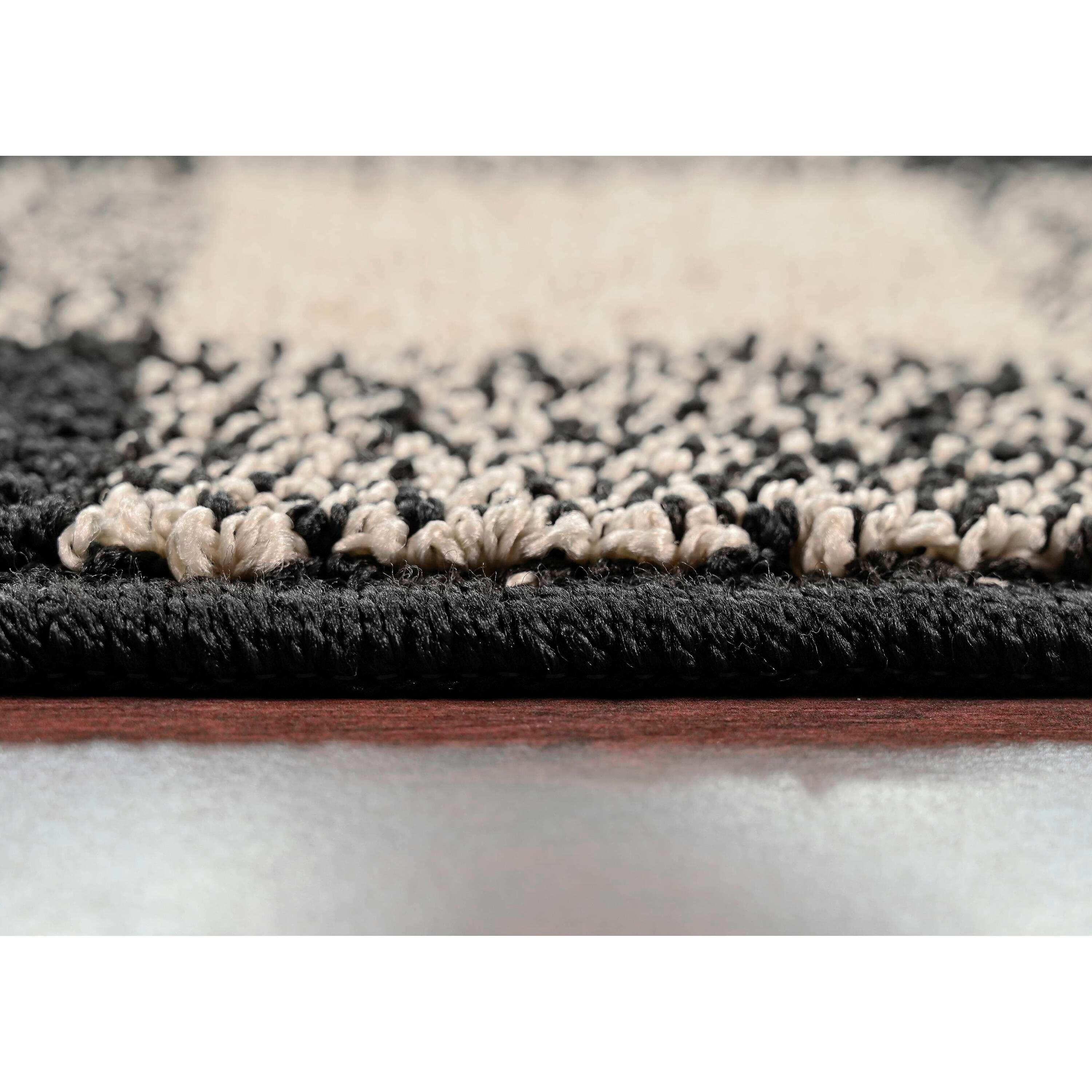 Garland Rug Country Living Buffalo Plaid Polypropylene Black/Ivory Indoor Area Rug, 5' x 7'