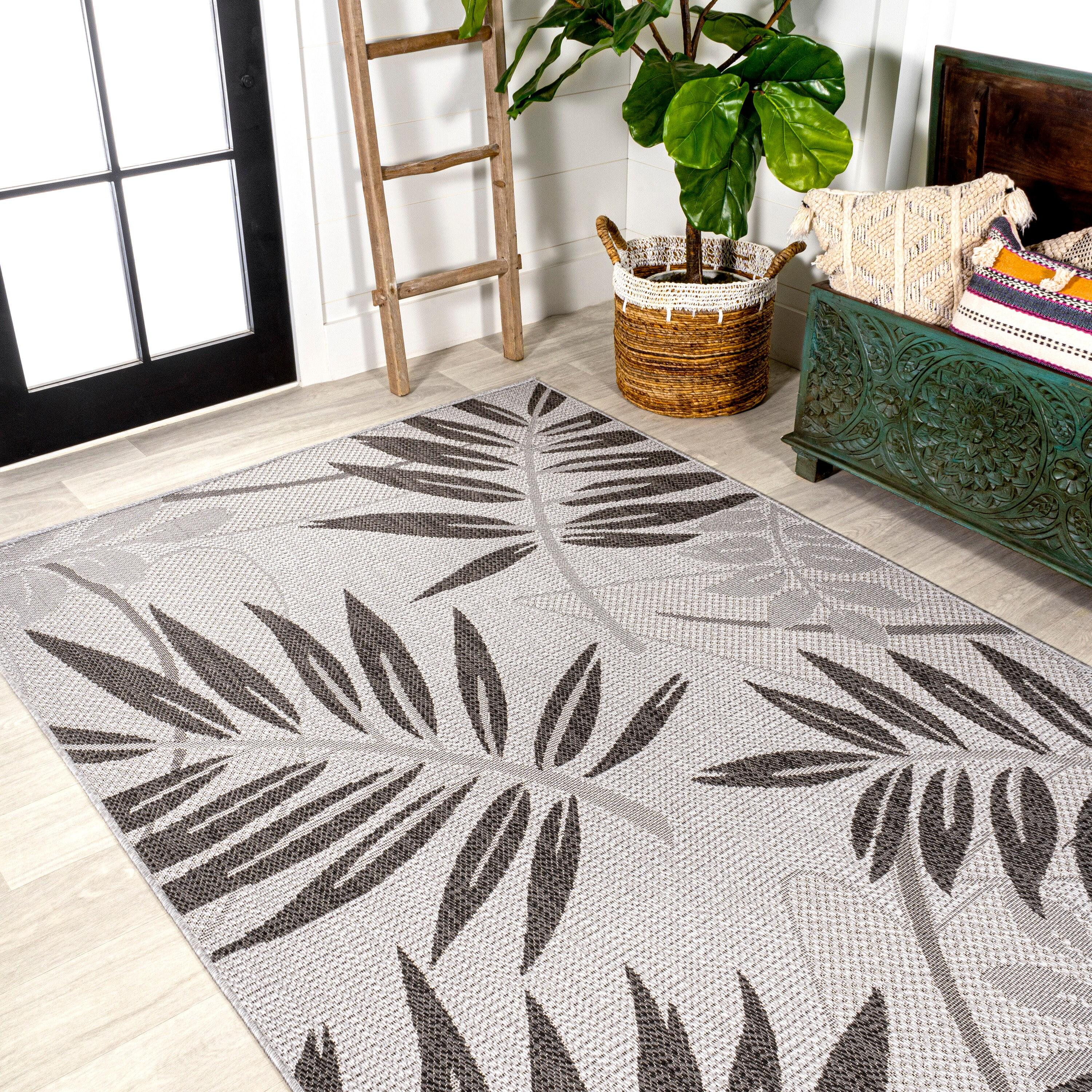 8' x 10' Havana Tropical Palm Leaf Indoor/Outdoor Area Rug, Gray/Black - JONATHAN Y
