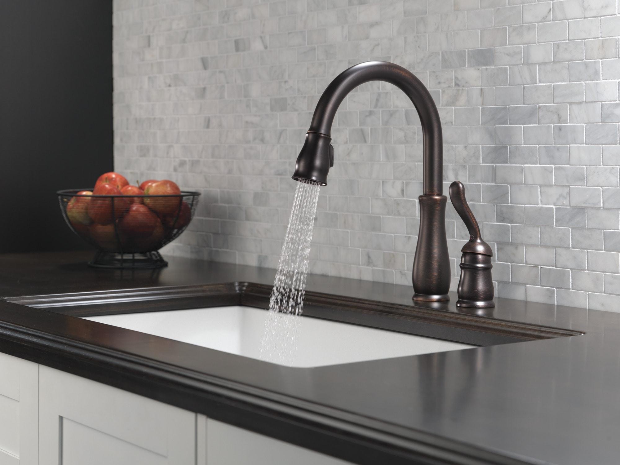 Leland Pull Down Sprayer Kitchen Sink Faucet, Single Handle Kitchen Faucet