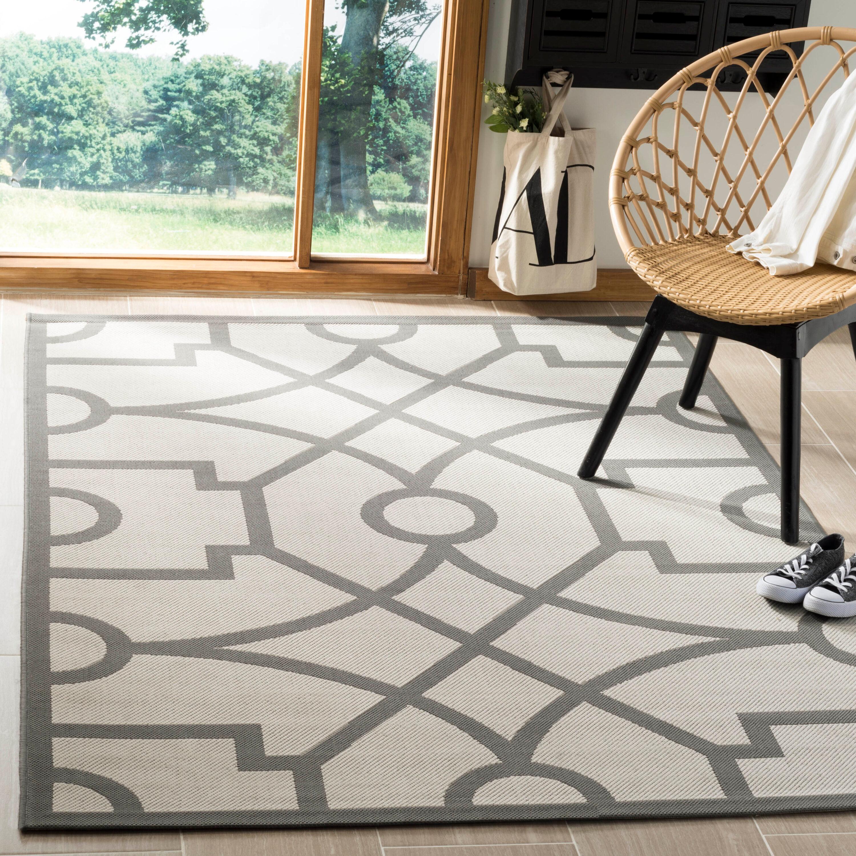 Martha Stewart Fretwork - MSR4121 - Indoor Power Loomed Area Rugs - Grey - 5'3"x7'7"