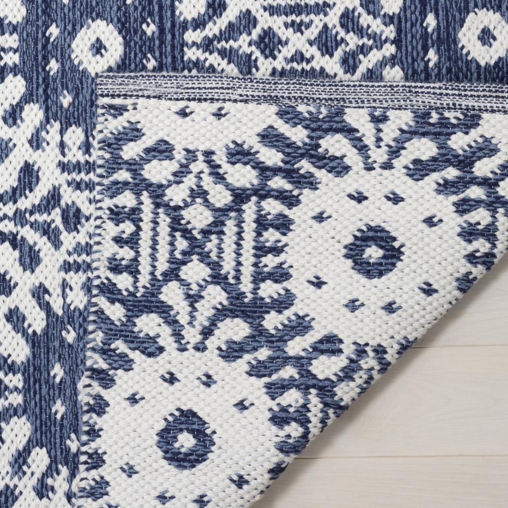 Montauk MTK612 Hand Woven Area Rug - Navy/Ivory - 5'x8' - Safavieh.