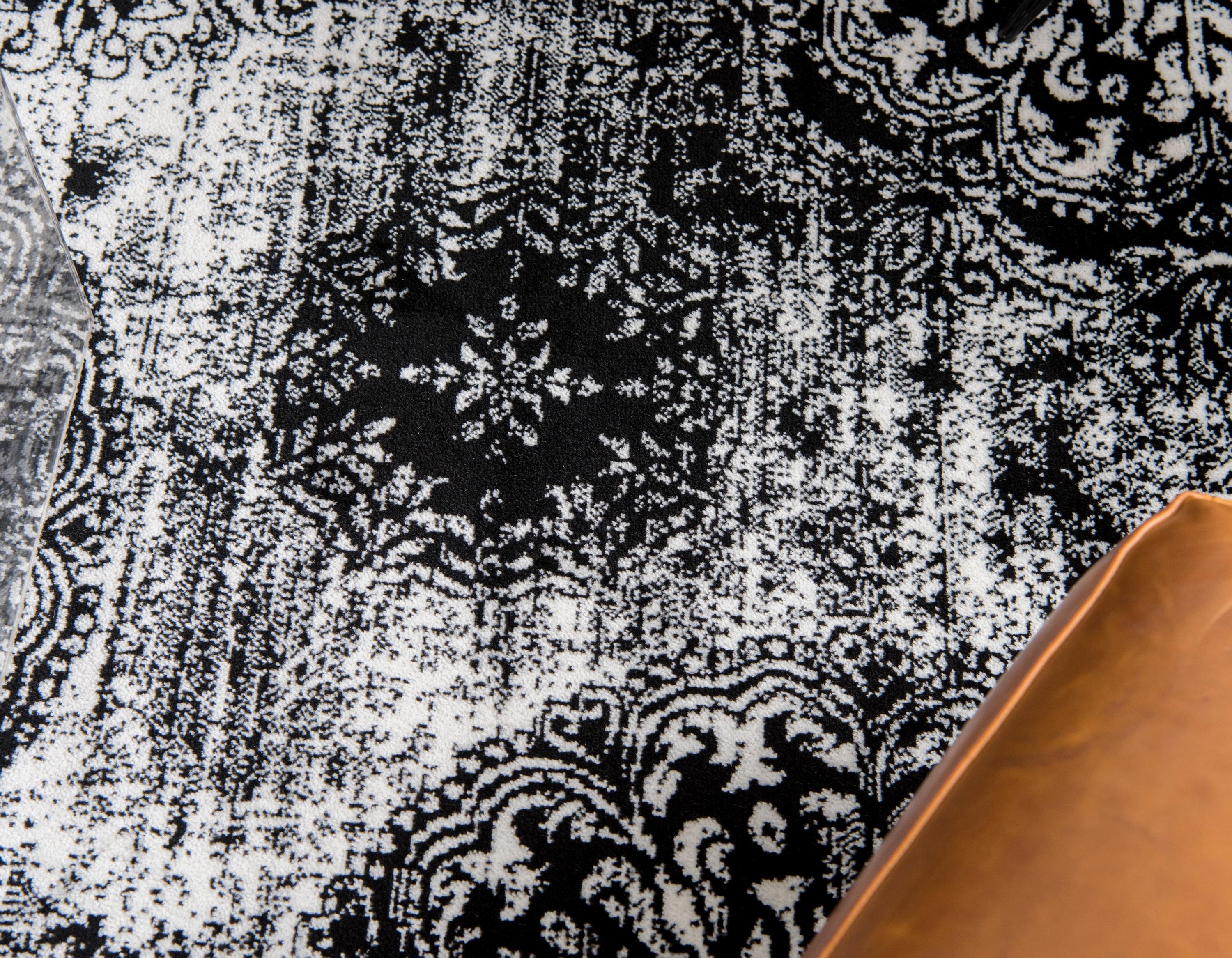 Unique Loom 4' 0 x 6' 0 Sofia Grand Black Area Rug