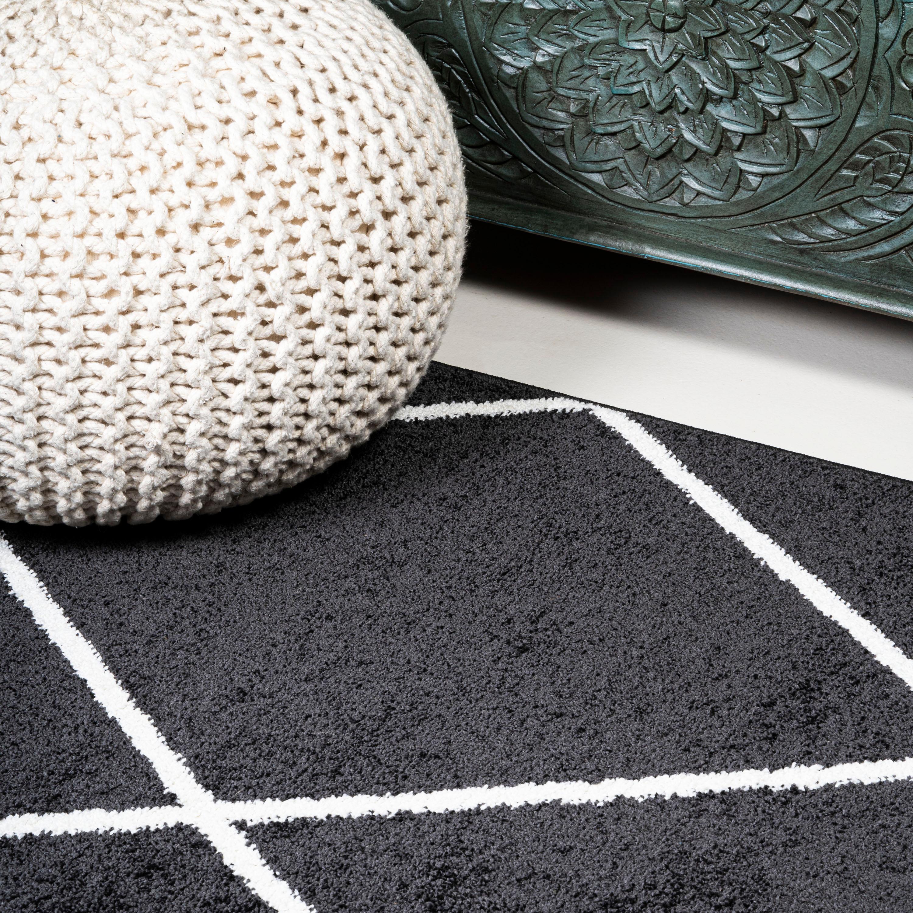 2'x10' Cole Minimalist Diamond Trellis Runner Rug, Black/White - JONATHAN Y