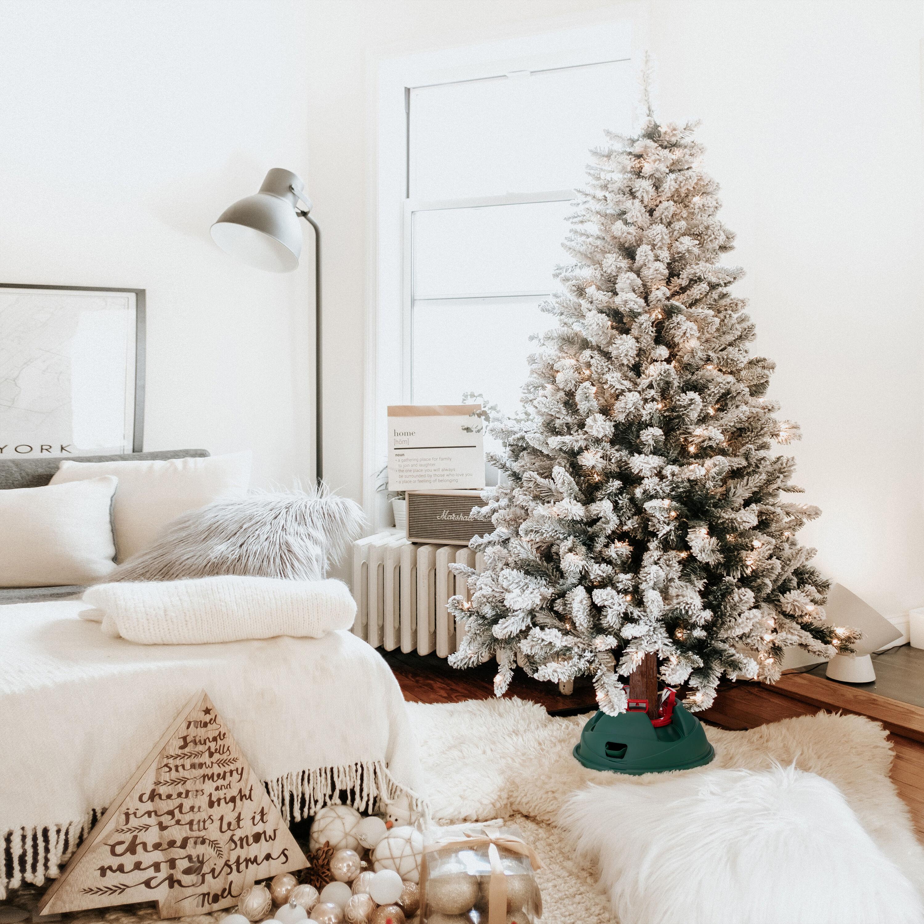 Indoor Automatic Green Christmas Tree Stand With Water Reservoir, Adjustable Metal Claws