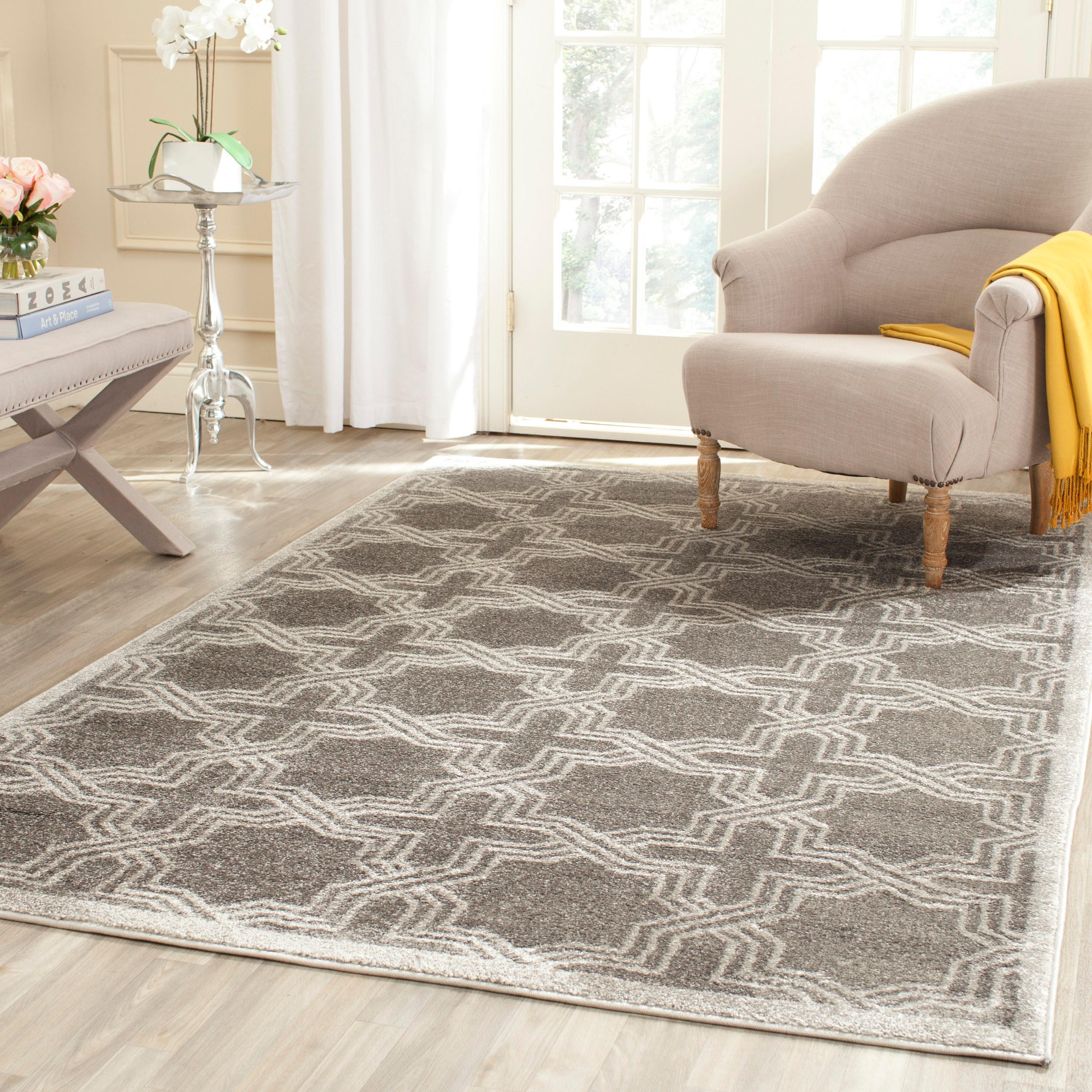 Amherst AMT413 Power Loomed Accent Rug - Grey/Light Grey - 2'6"x4' - Safavieh.