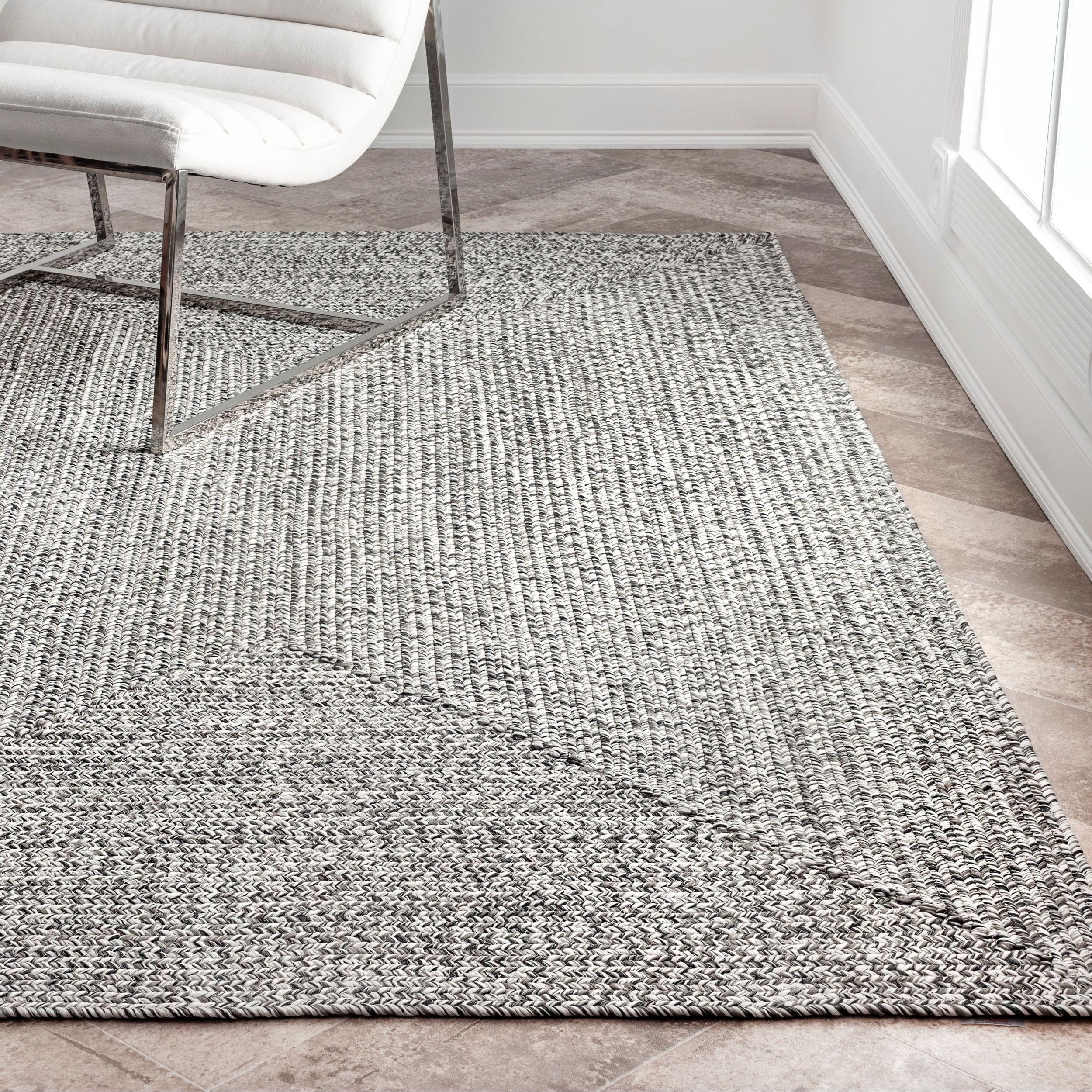 nuLOOM Wynn Braided Indoor/Outdoor Salt And Pepper 2' 6" x 6' Casual Runner Rug