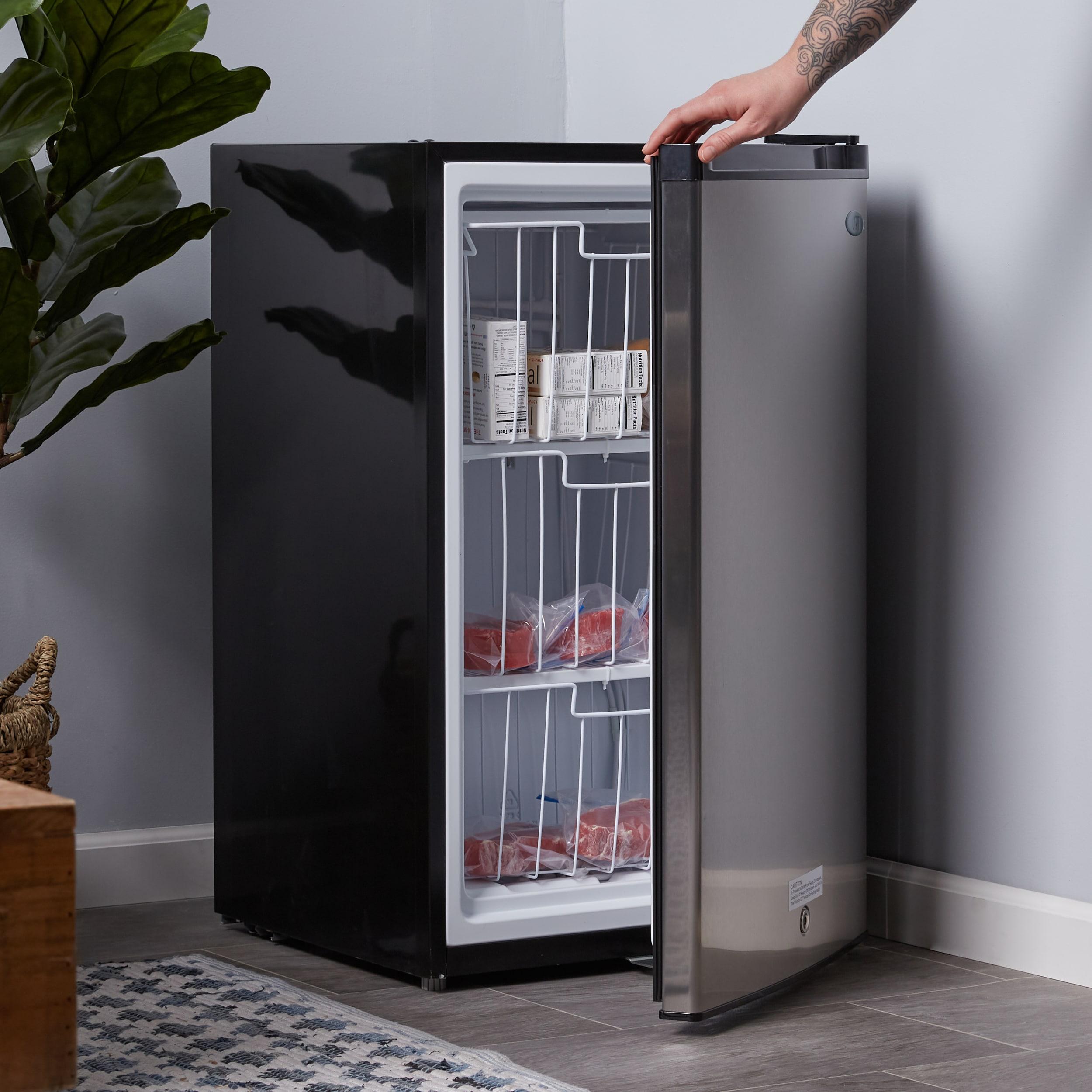 Sunpentown UF-304SSA 33.75 x 19.375 x 21.125 in. Energy Star 3.0 cu. ft. Upright Freezer, Stainless Steel