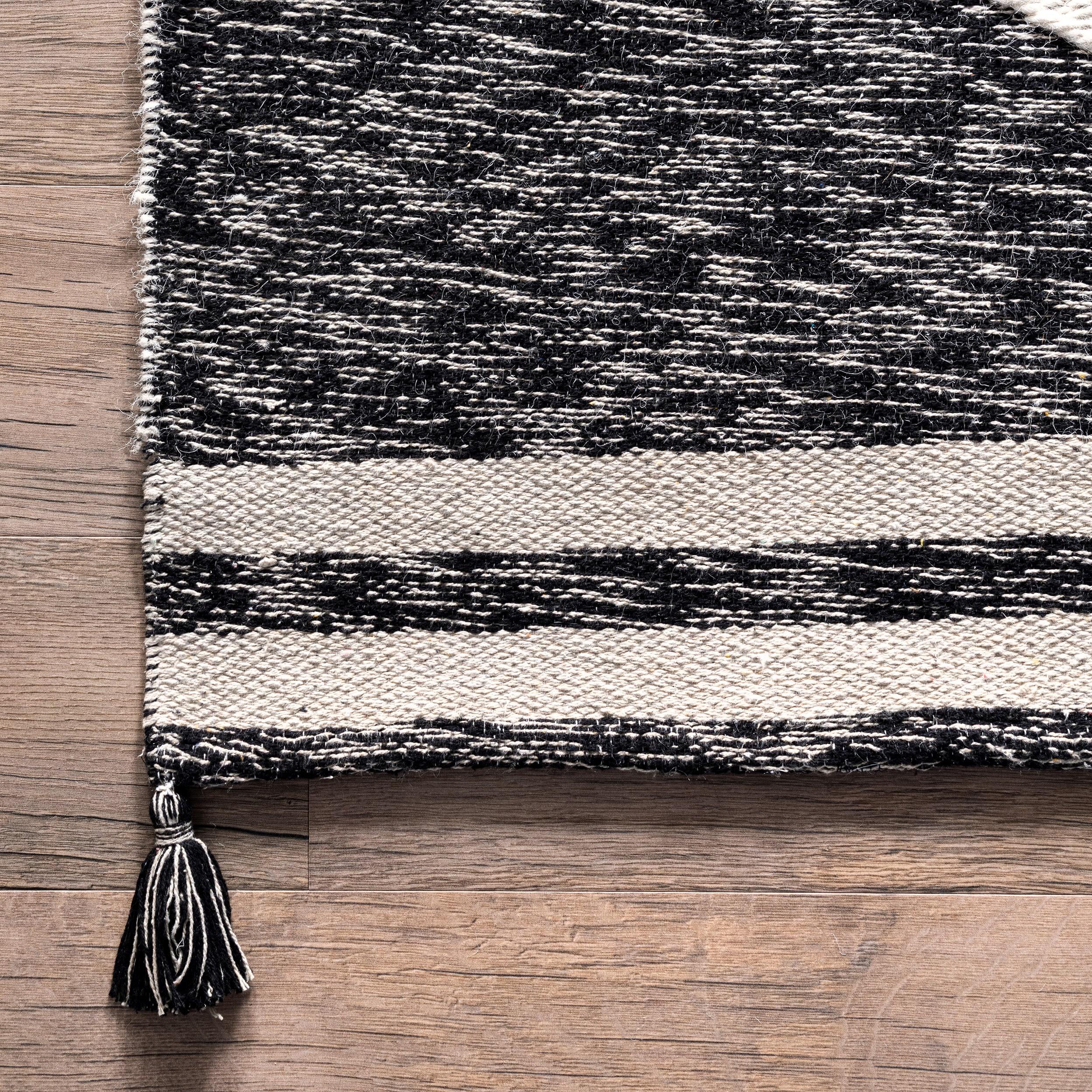 nuLOOM Chasen Cotton and Wool Flatweave Diamond Tassel Area Rug, 5' x 8', Ivory