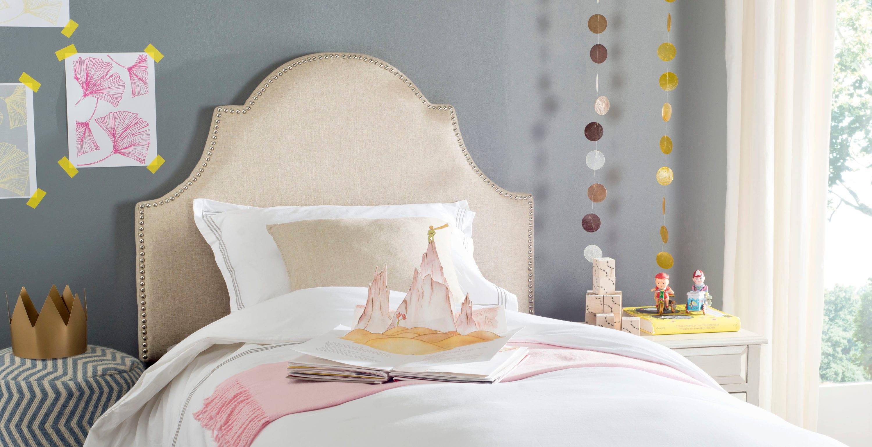 SAFAVIEH Hallmar Classic Elegant Upholstered Headboard, Twin, Hemp/Silver Nails