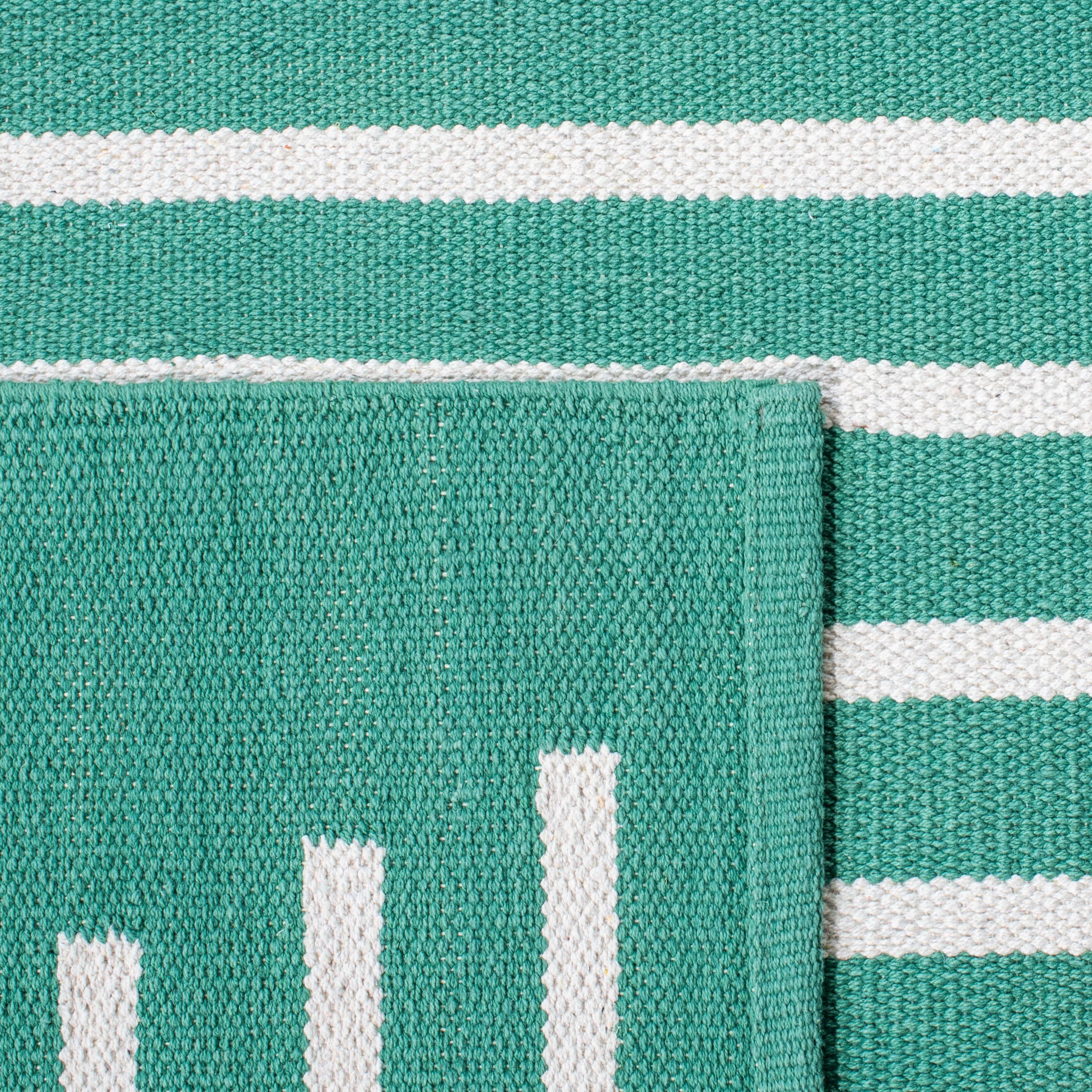 Montauk MTK313 Hand Woven Indoor Accent Rug - Dark Green/Ivory - 4'x6' - Safavieh