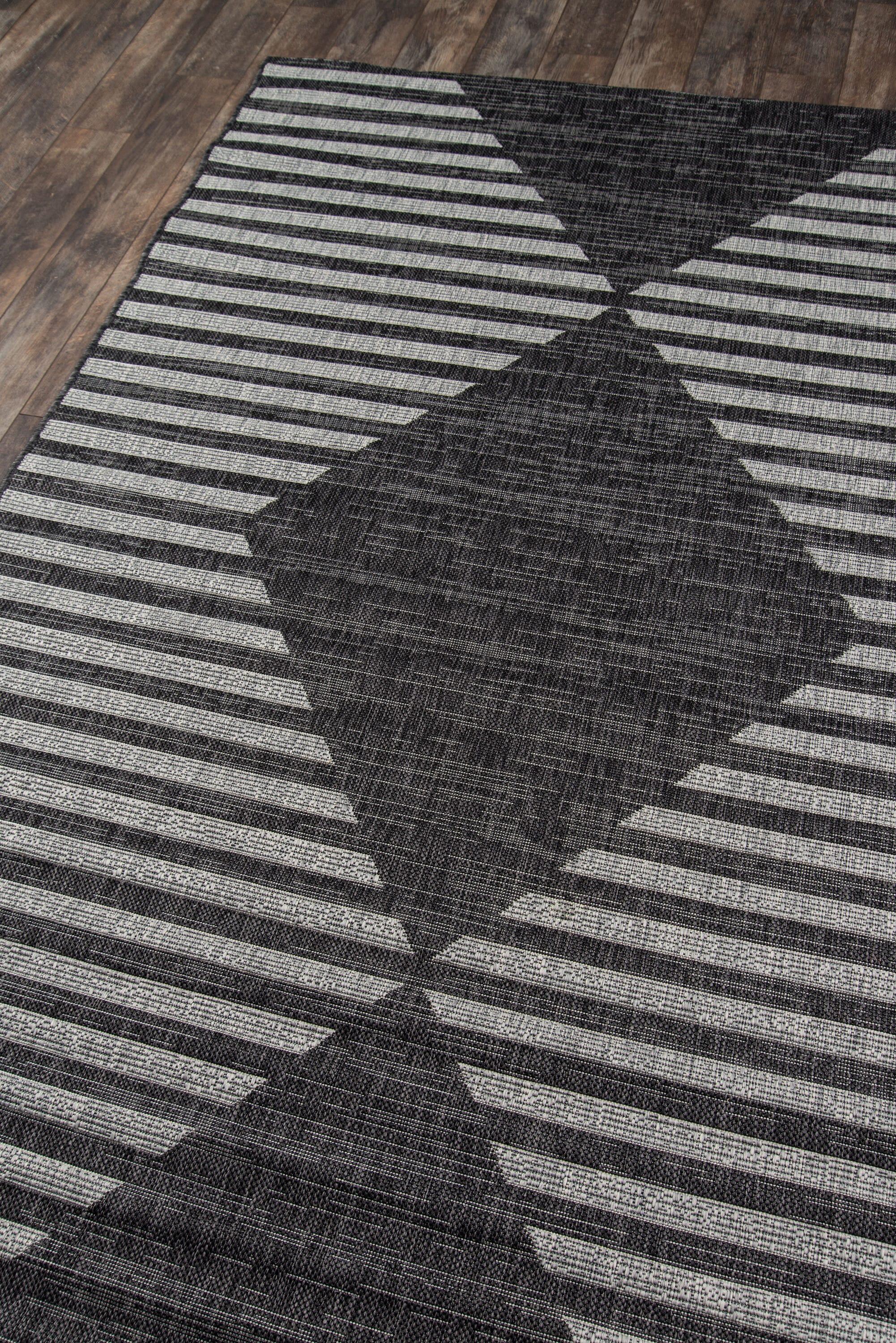 Momeni Villa Monaco Polypropylene Charcoal/White Rug