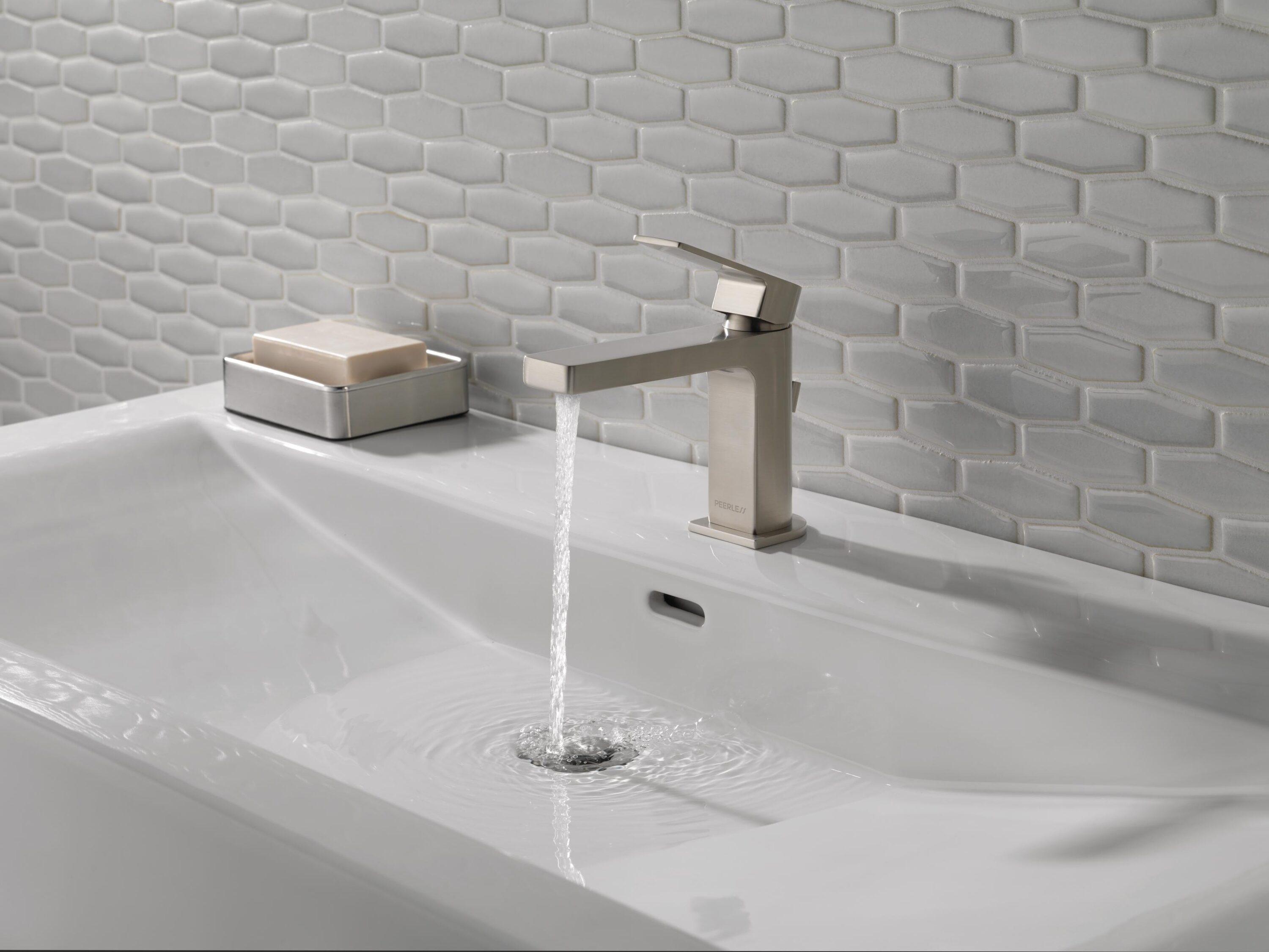 Xander Single-Hole Bathroom Faucet with Drain Assembly