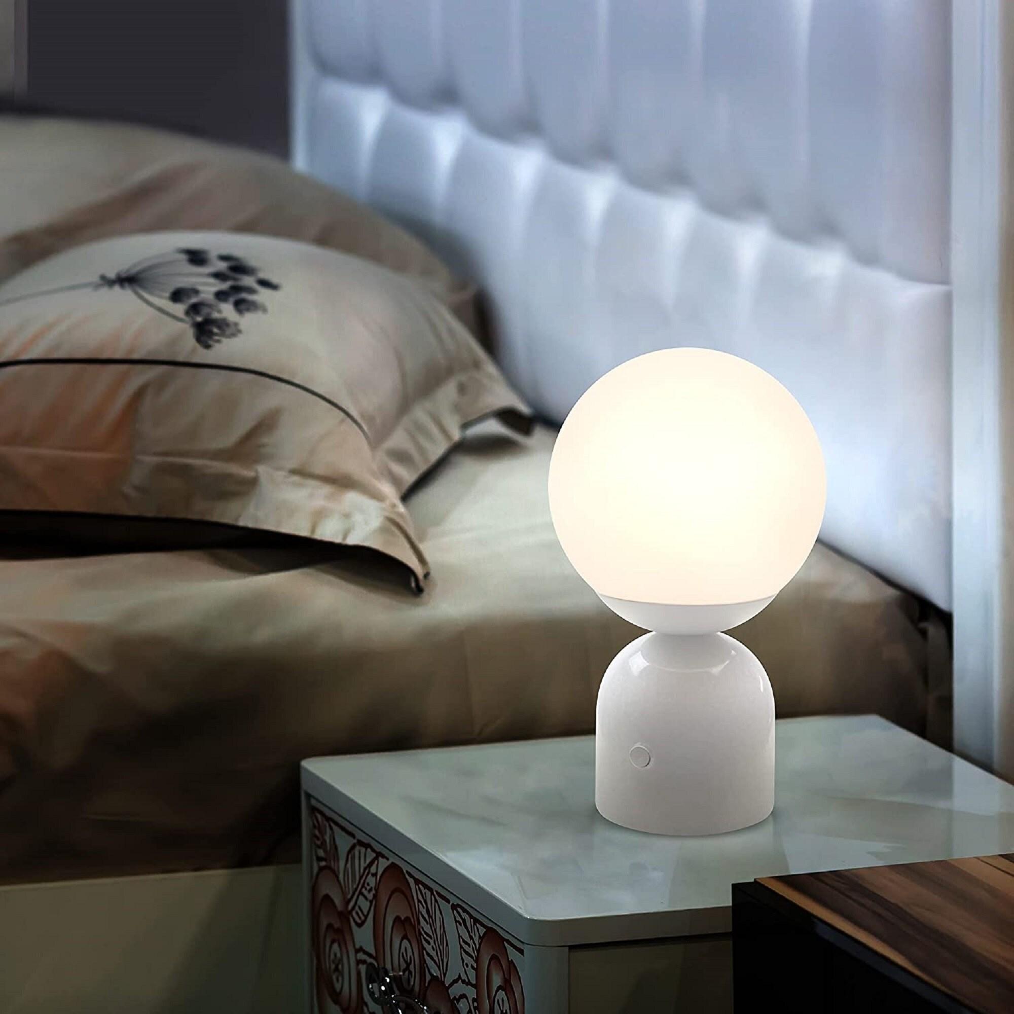 Brightech Mila 9.85 in. Mid-Century Modern Integrated LED Bedside Table Lamp