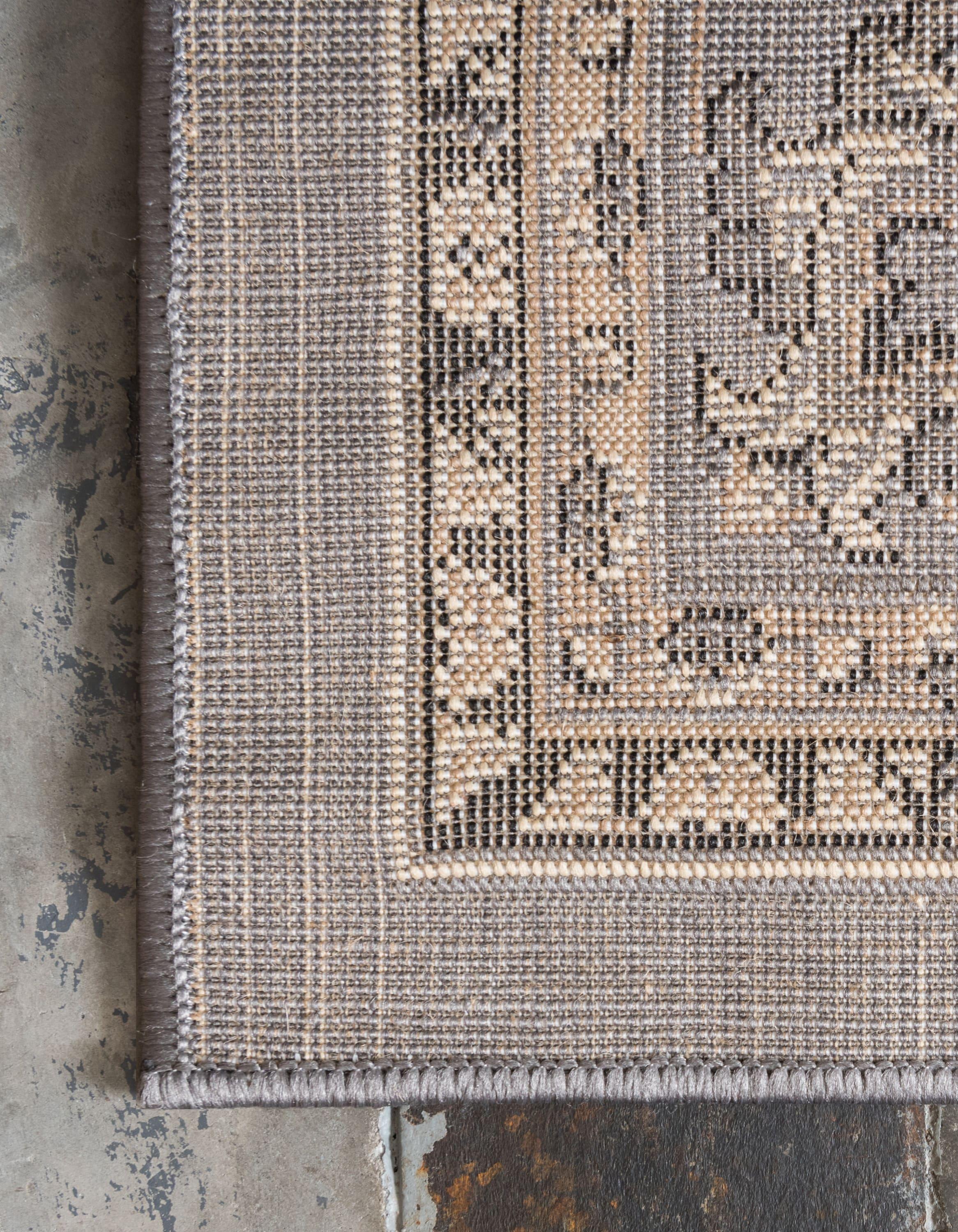 Unique Loom 6' 0 x 9' 0 Sialk Hill Washington Gray Area Rug