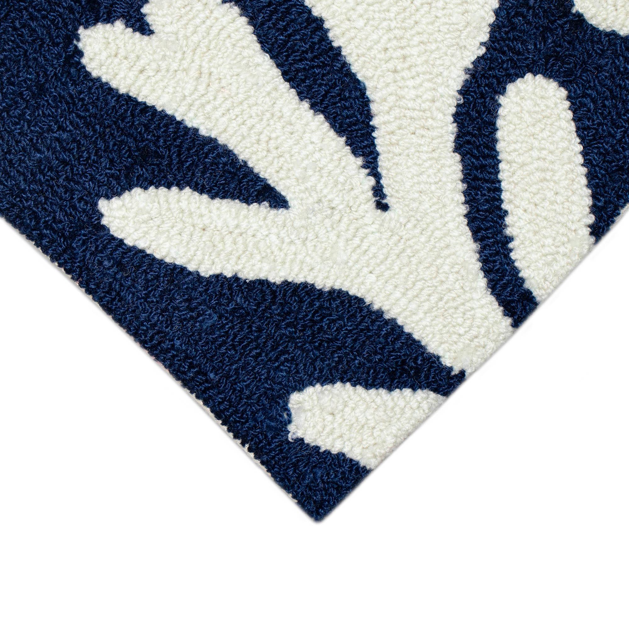 Liora Manne Capri Coral Border Indoor/Outdoor Rug Navy 8'3" x 11'6"