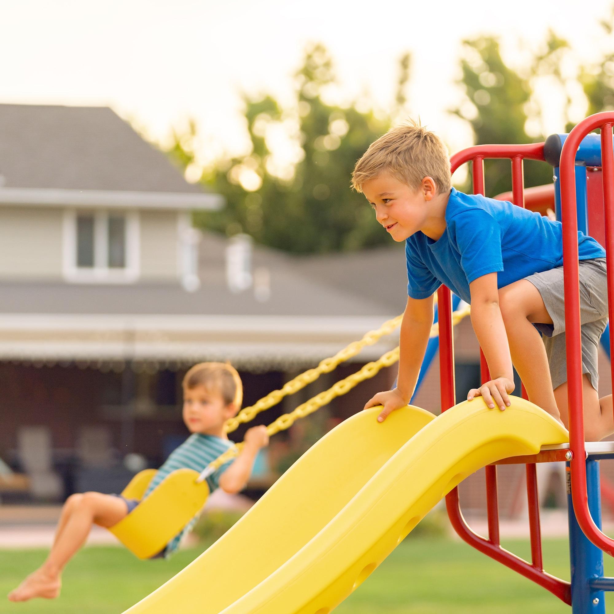 Monkey Bar Adventure Swing Set (primary)