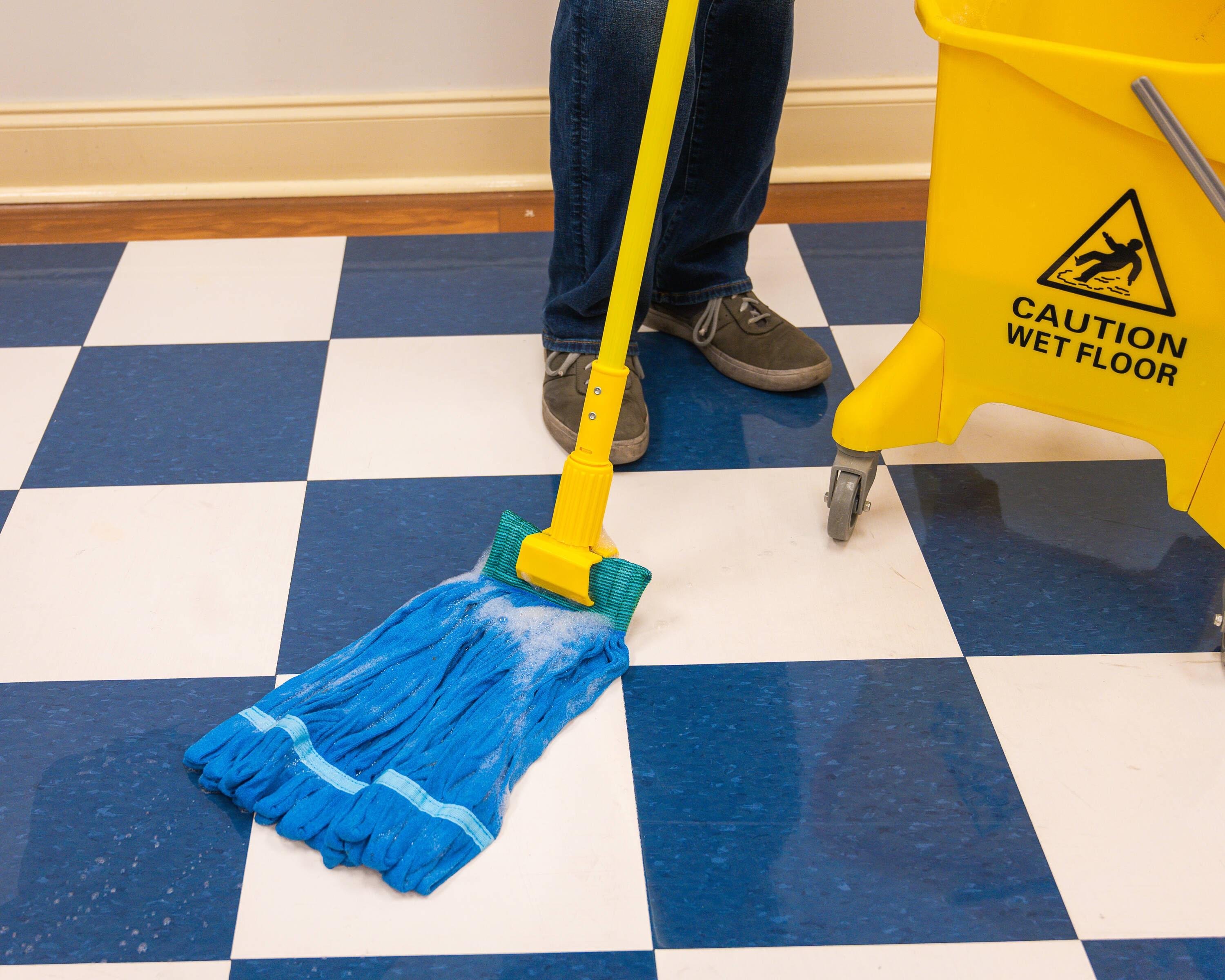 Boardwalk® Microfiber Looped-End Wet Mop Head, Medium, Blue BWKMWTMB