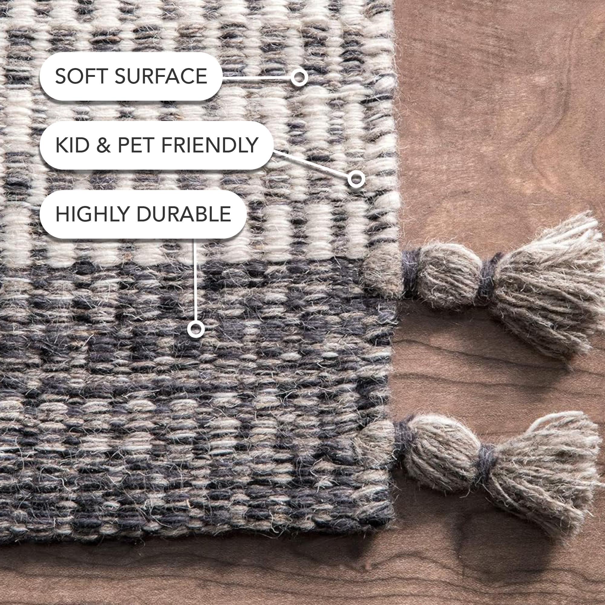 nuLOOM Handmade Jenson Tassel Rug Area Rug
