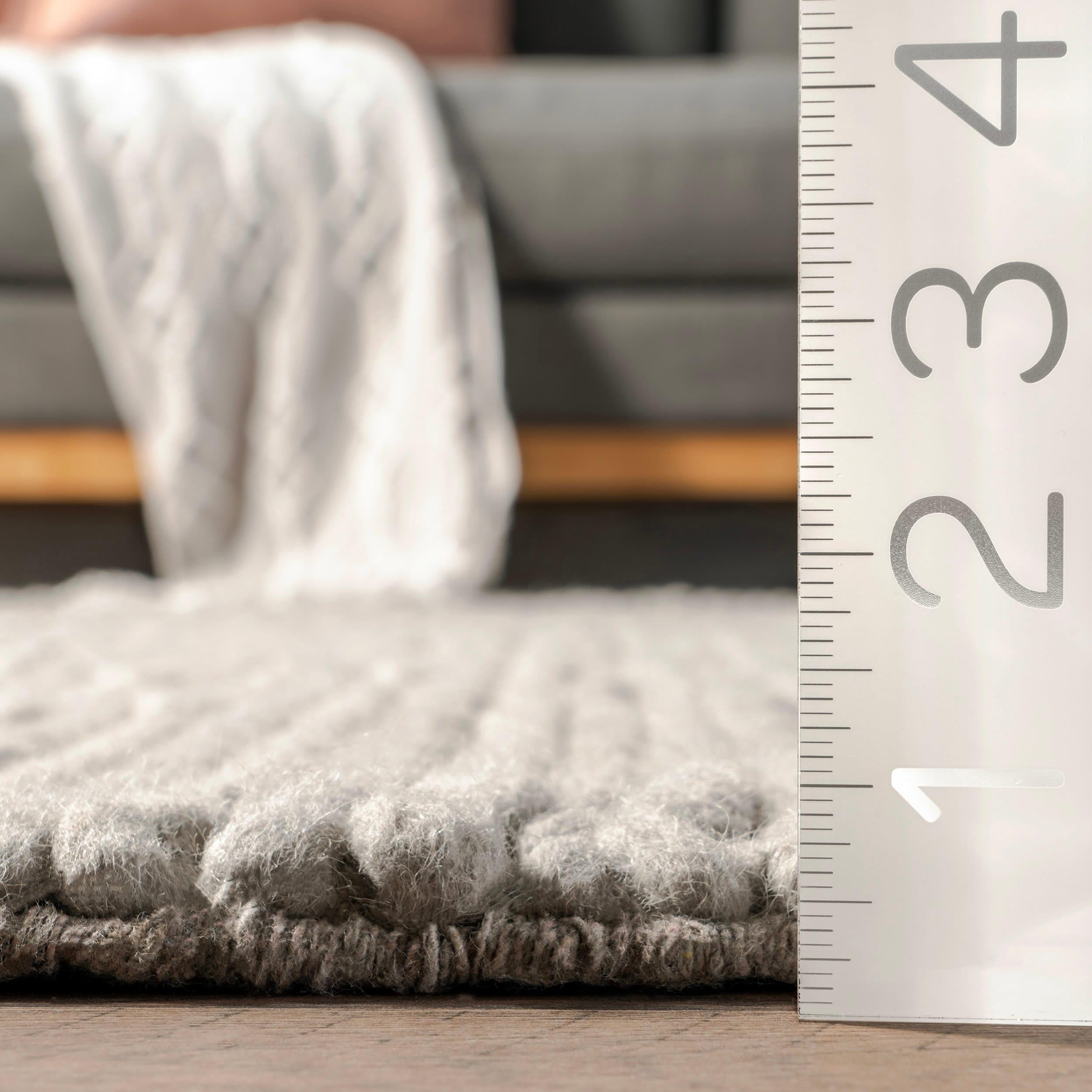 nuLOOM 3x5 Penelope Wool Braided Handmade Area Rug, Light Grey, Solid Rustic Farmhouse Style, For Bedroom, Living Room, Hallway, Entryway