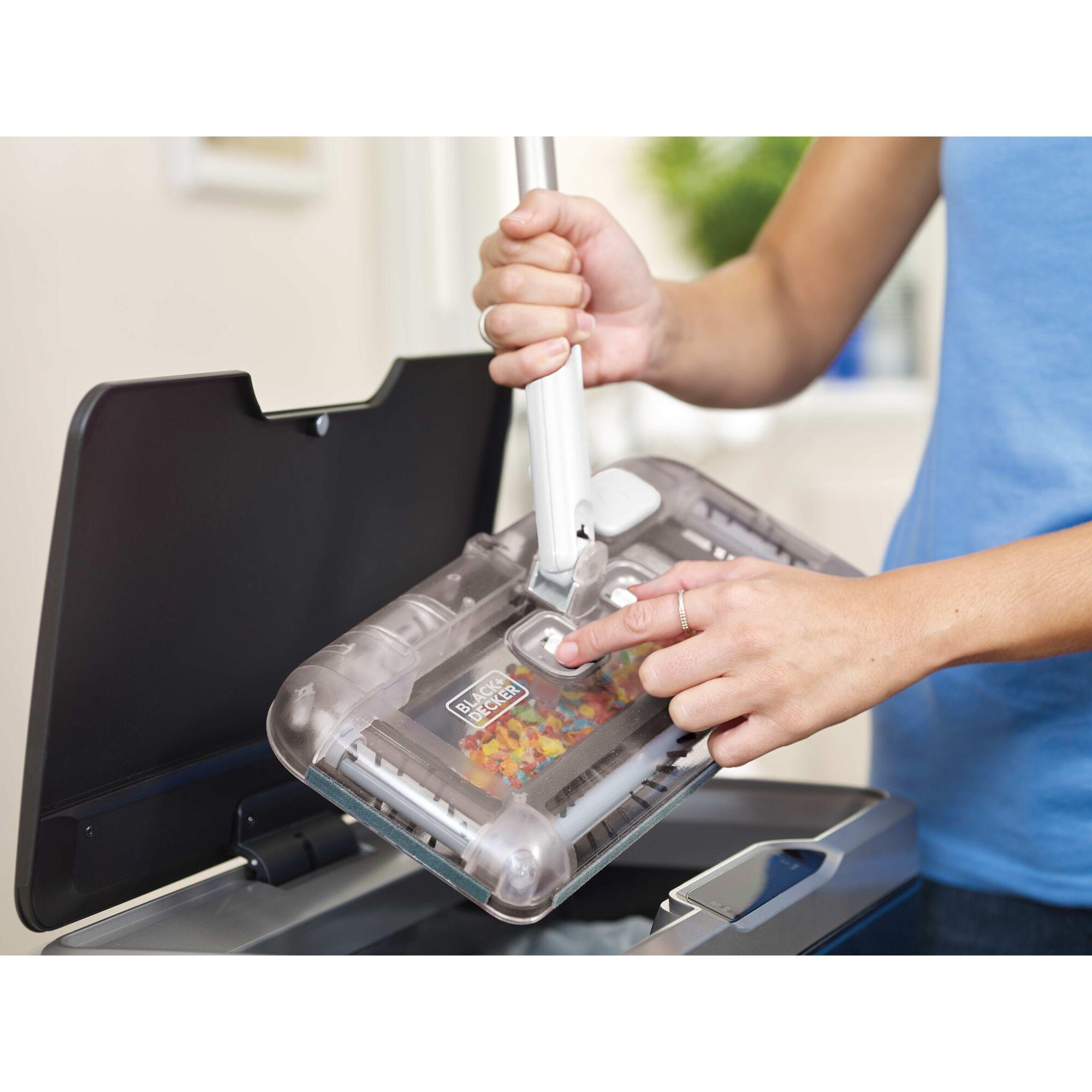 BLACK+DECKER Floor Sweeper, 50 Minutes Runtime, Powder White